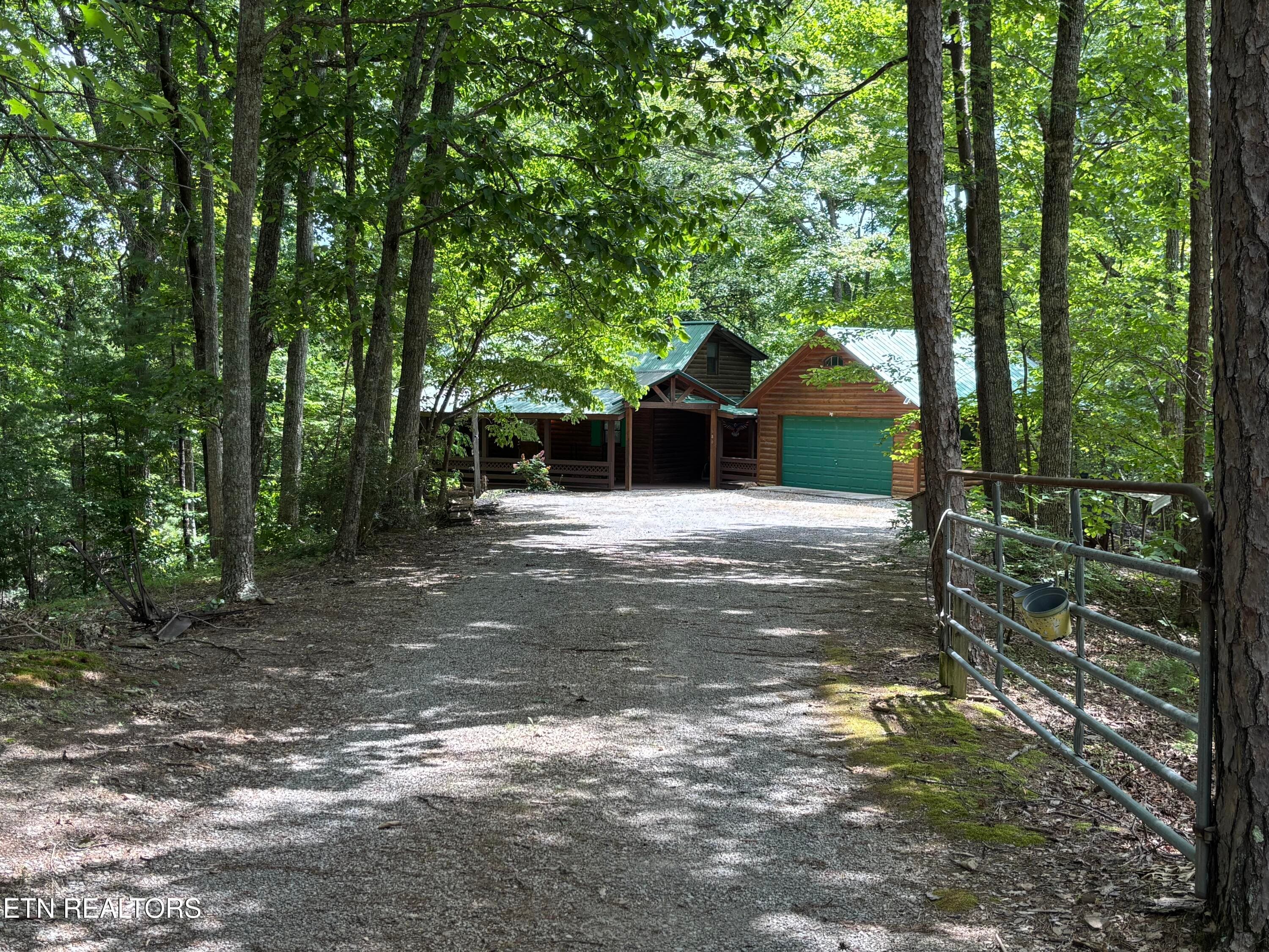 680 Old Furnace Rd, Tellico Plains, TN 37385