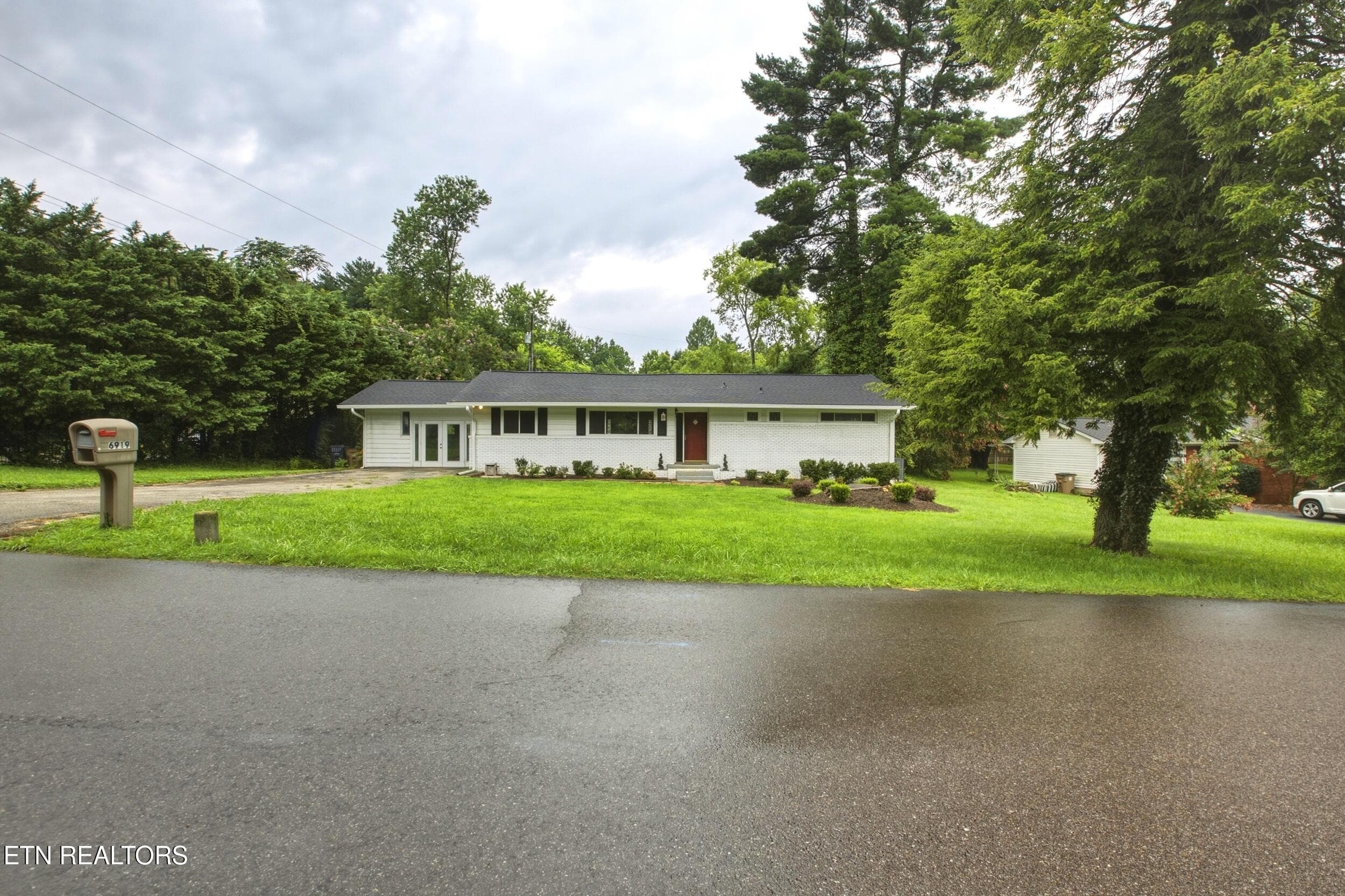 28_cf4a5947_41811098 - 6919 Dorchester Drive, Knoxville, TN 37909, Knoxville