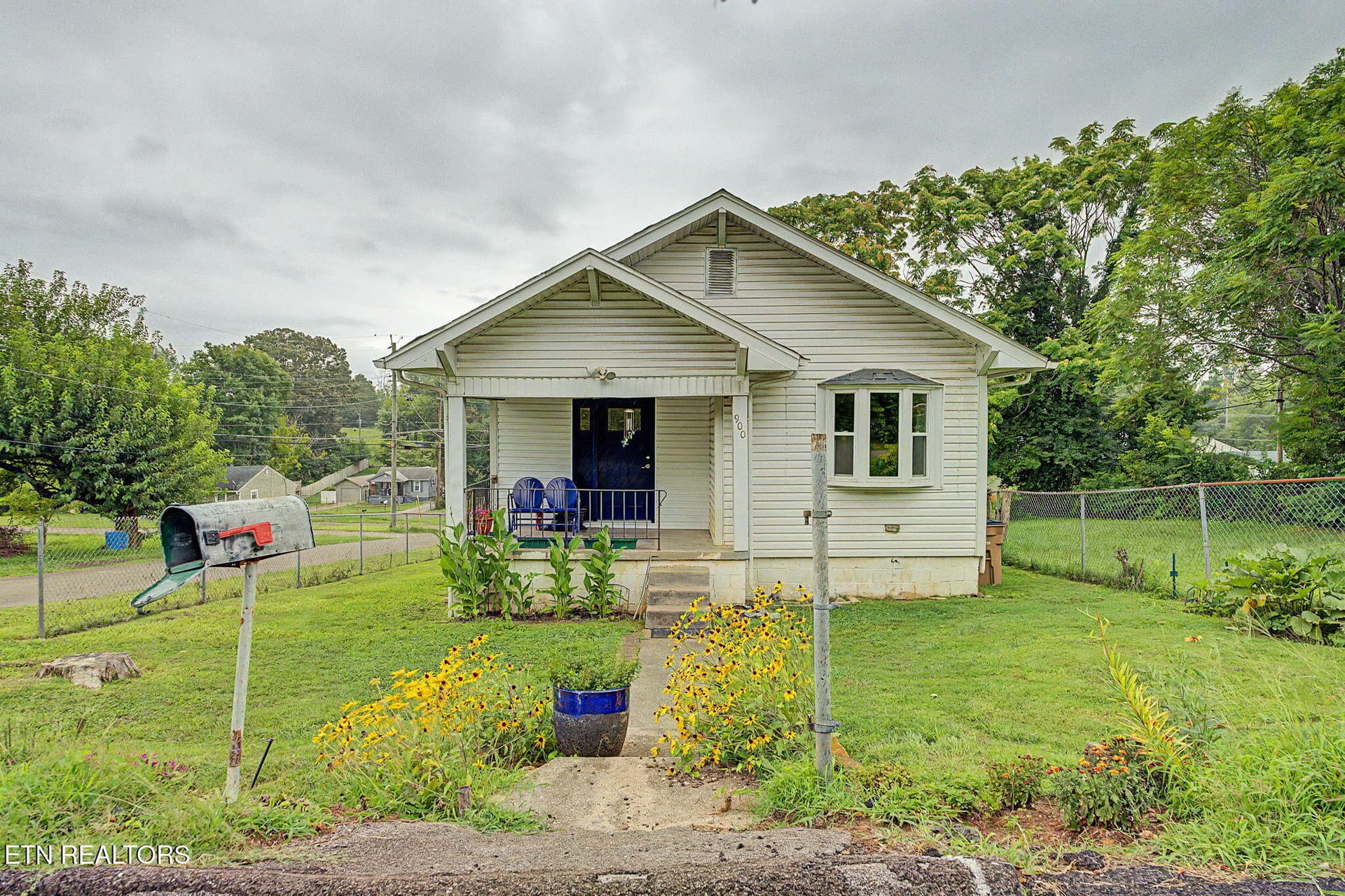 900 W Emerald Ave, Knoxville, TN 37921