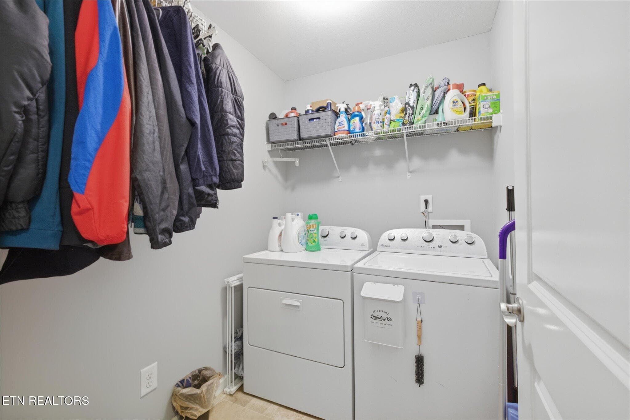 Main level laundry - 2718 Chukar Rd, Knoxville, TN 37923