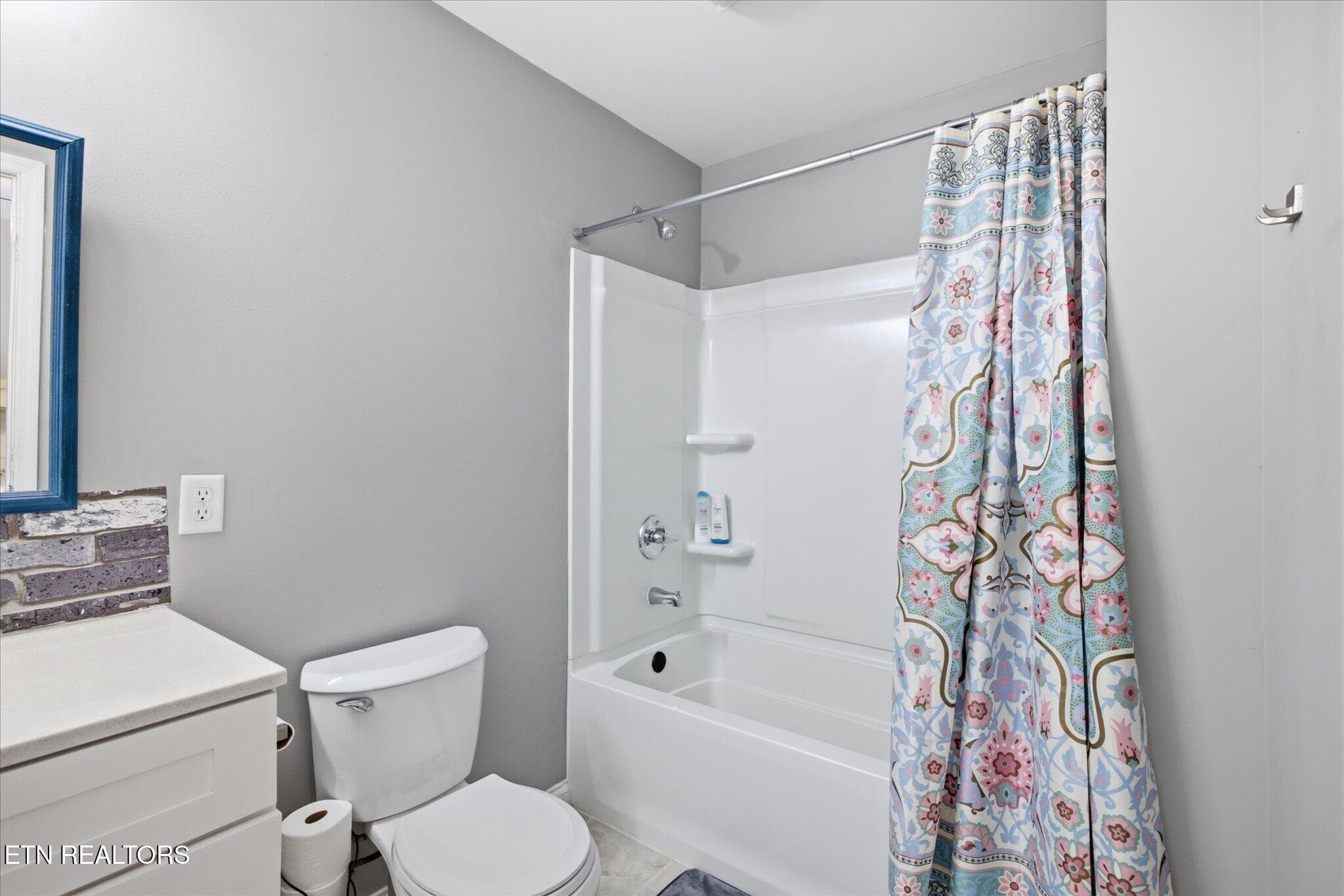 lower level ensuite BA - 2718 Chukar Rd, Knoxville, TN 37923