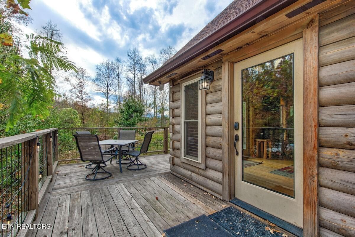 Large Deck with outdoor dining area - 820 Crest View Drive, Gatlinburg, TN 37738, Gatlinburg
