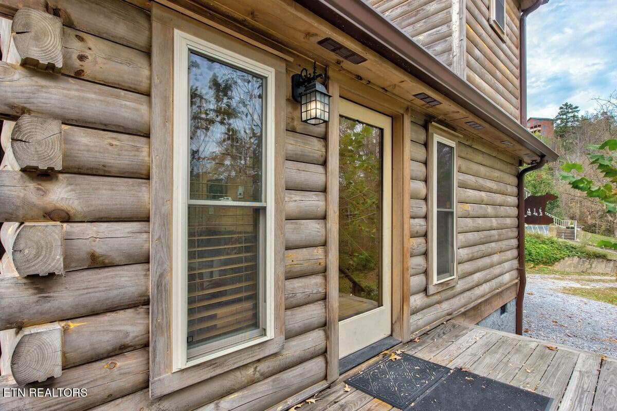 Log Exterior - 820 Crest View Drive, Gatlinburg, TN 37738, Gatlinburg