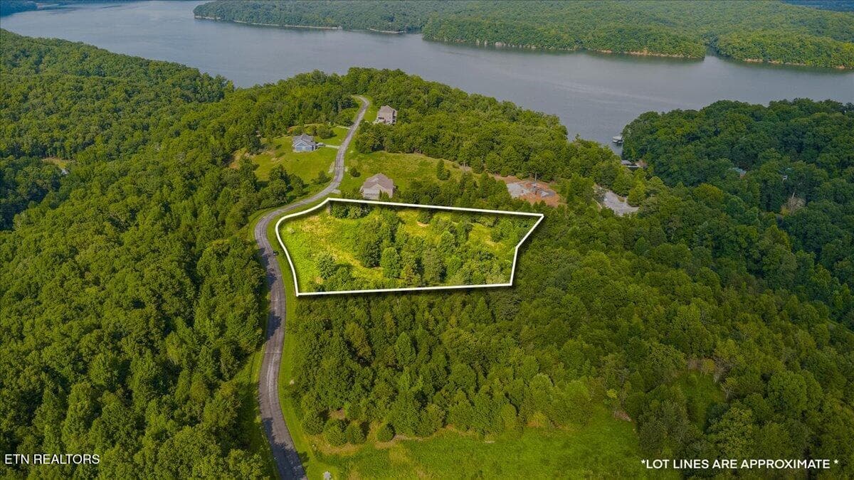 05-126 Emerald Pointe Cir - 126 Emerald Pointe Circle, Rockwood, TN 37854, Rockwood