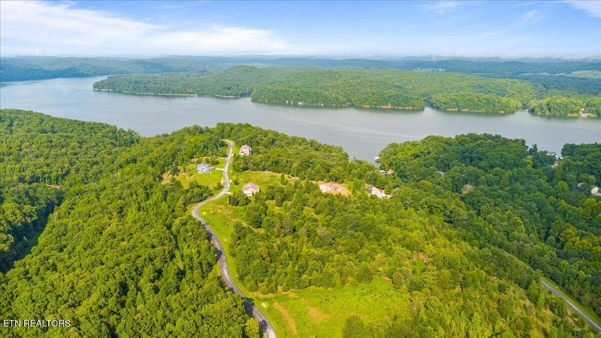 09-126 Emerald Pointe Cir - 126 Emerald Pointe Circle, Rockwood, TN 37854, Rockwood