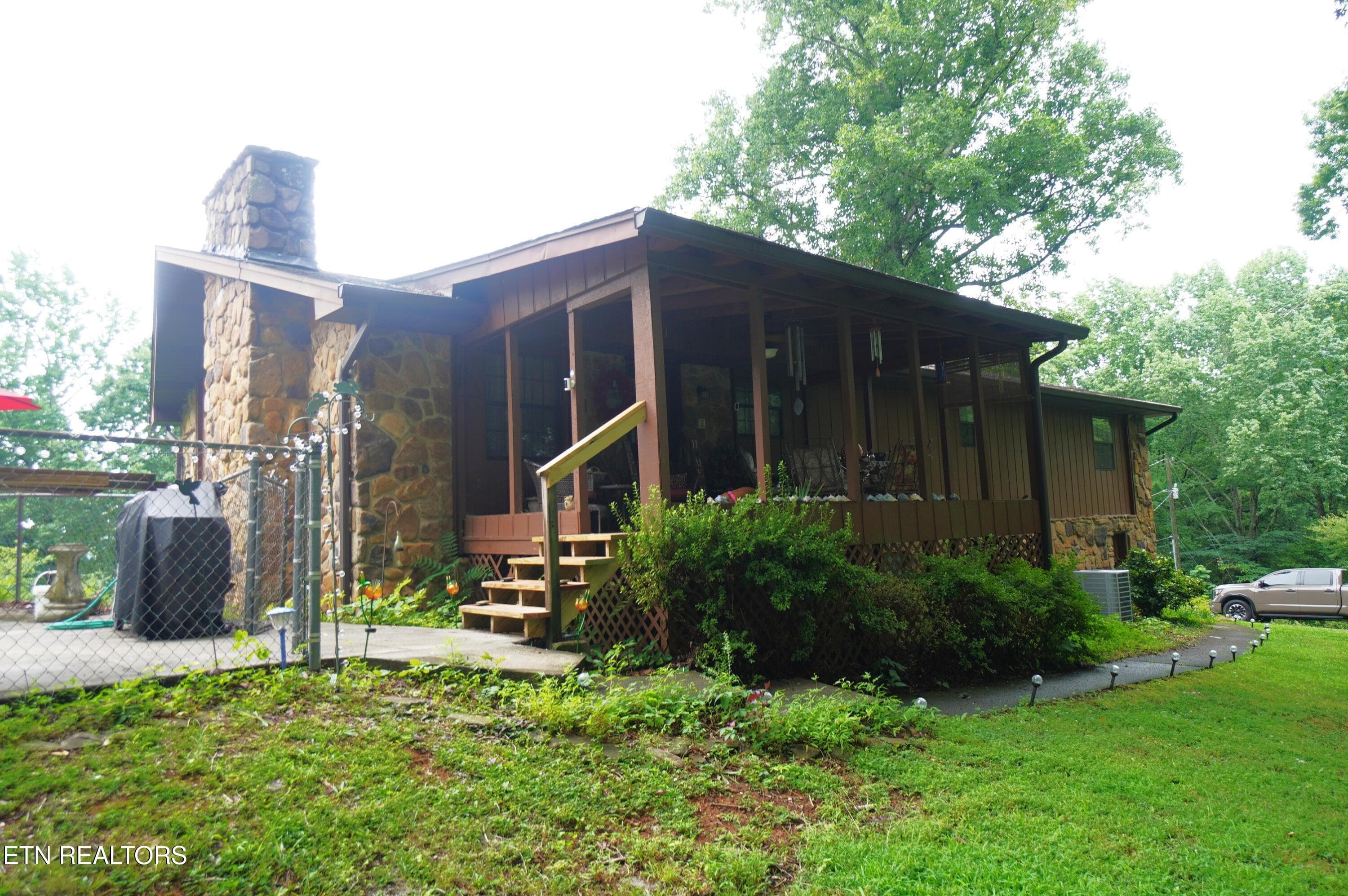 john sevier - garrigan (14) - 2101 W Governor John Sevier Hwy, Knoxville, TN 37920