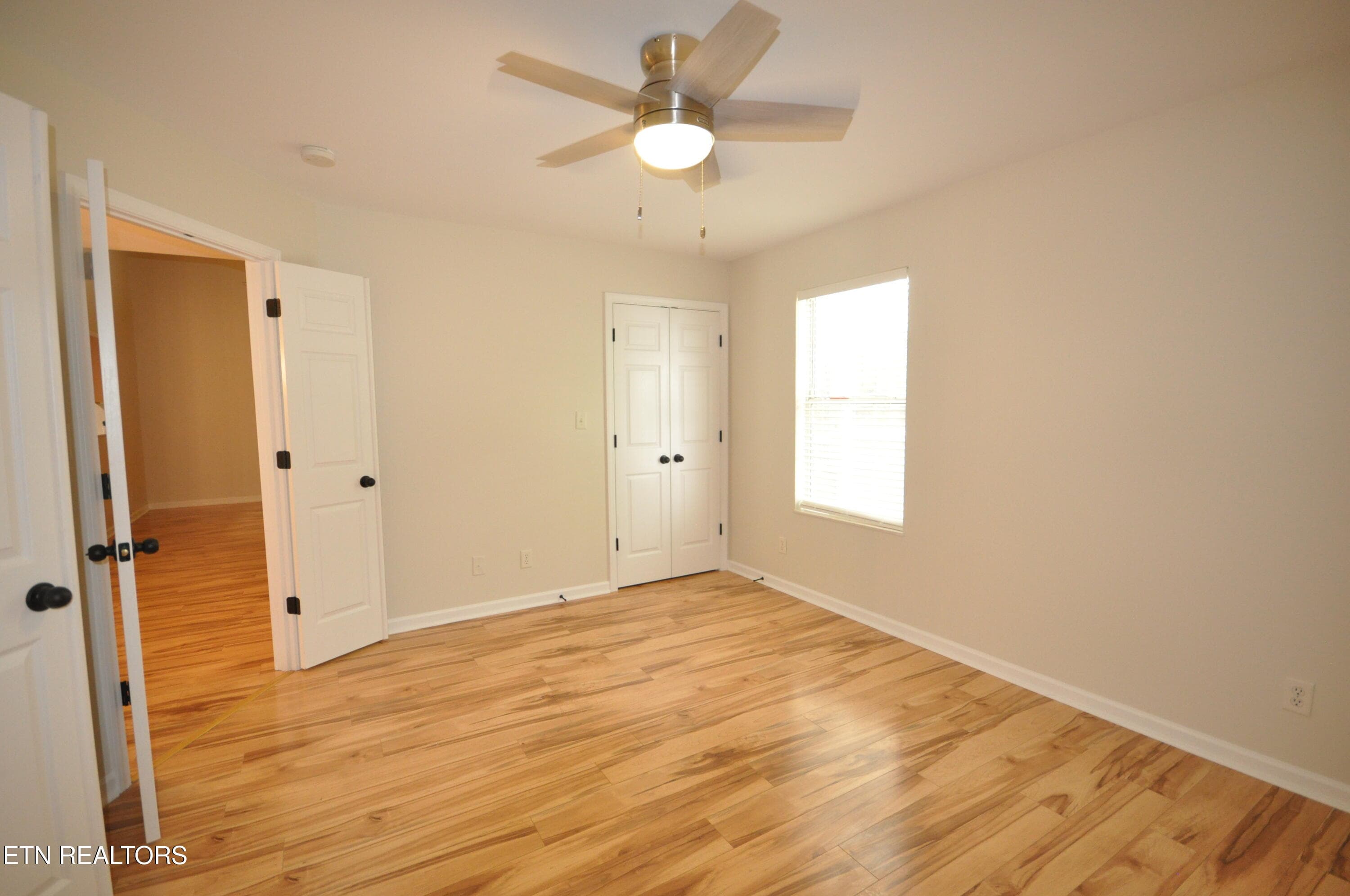 Master BR - 6309 Sky Song, Knoxville, TN 37914