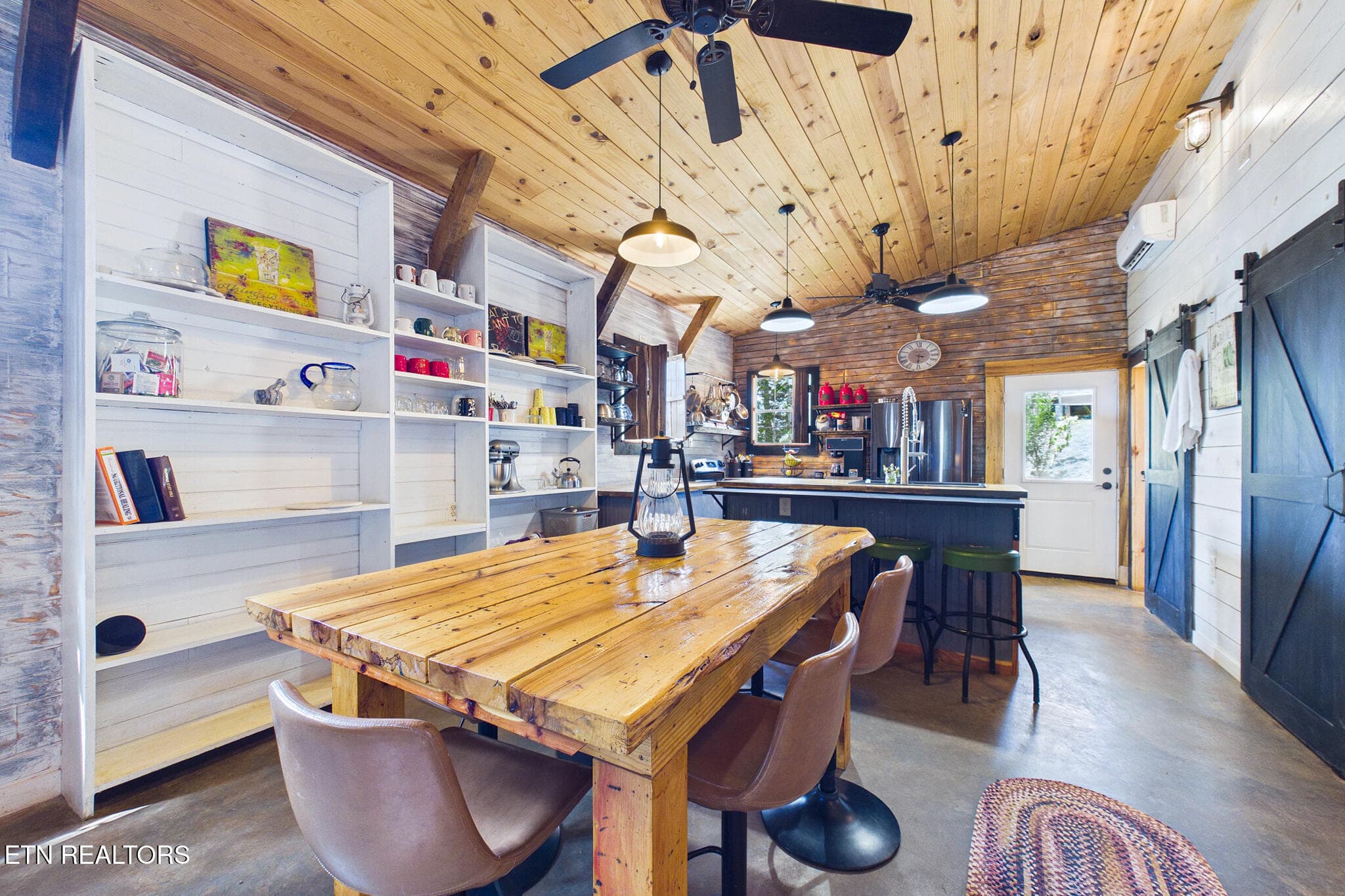 Dining Kitchen - 365 County Road 38, Riceville, TN 37370, Riceville