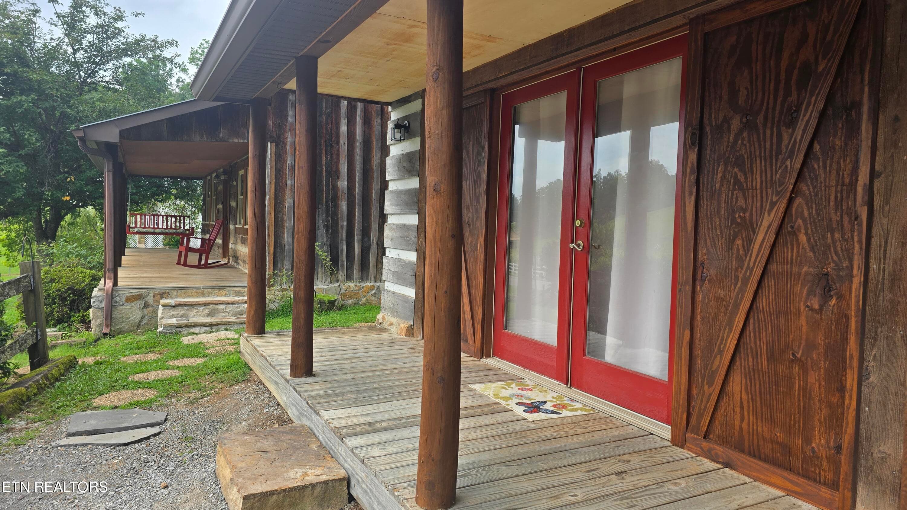 Front Porches - 5494 Lone Mountain Rd, New Tazewell, TN 37825