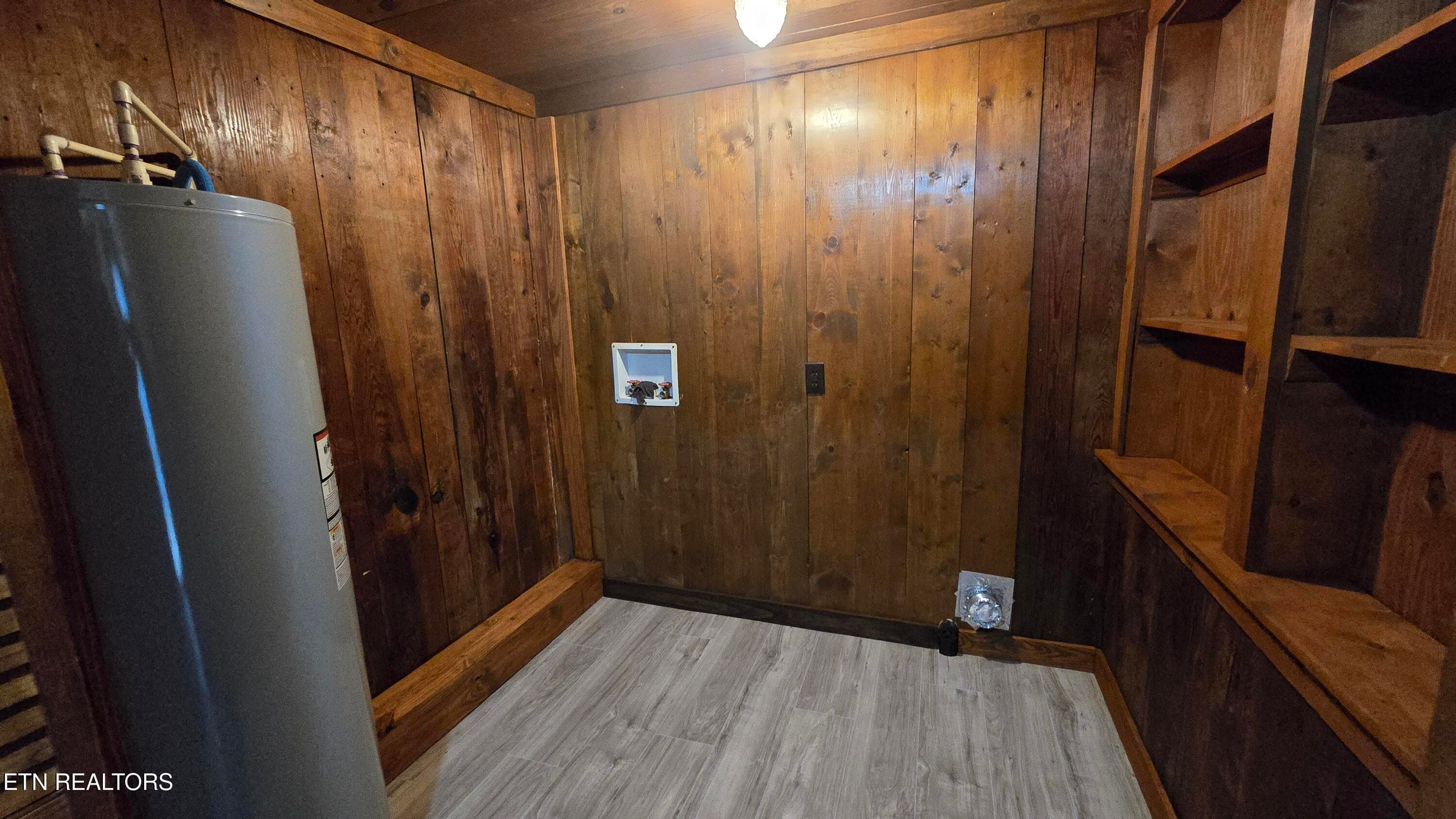 Laundry Rm - 5494 Lone Mountain Rd, New Tazewell, TN 37825