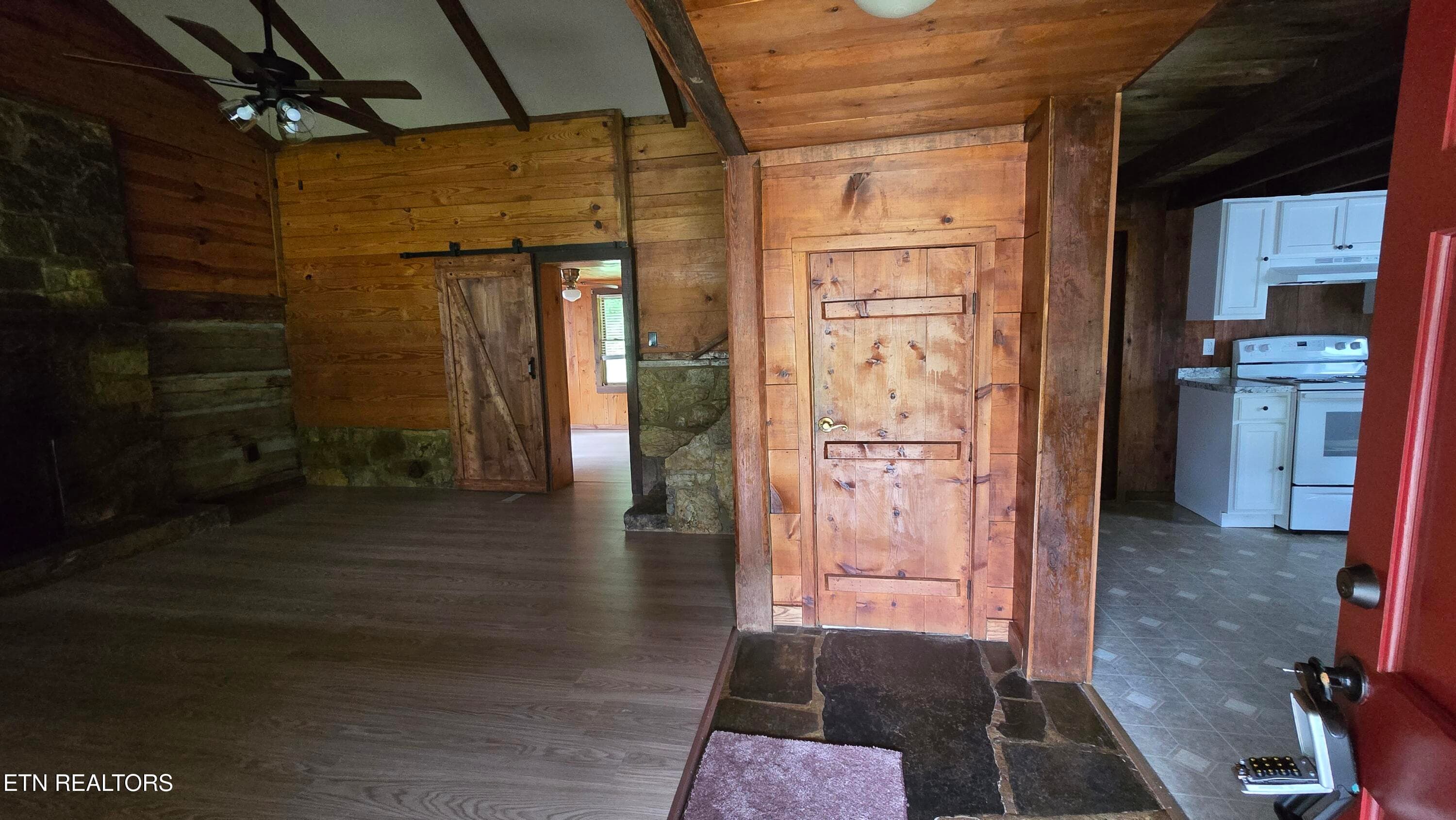 Front Entrace - 5494 Lone Mountain Rd, New Tazewell, TN 37825