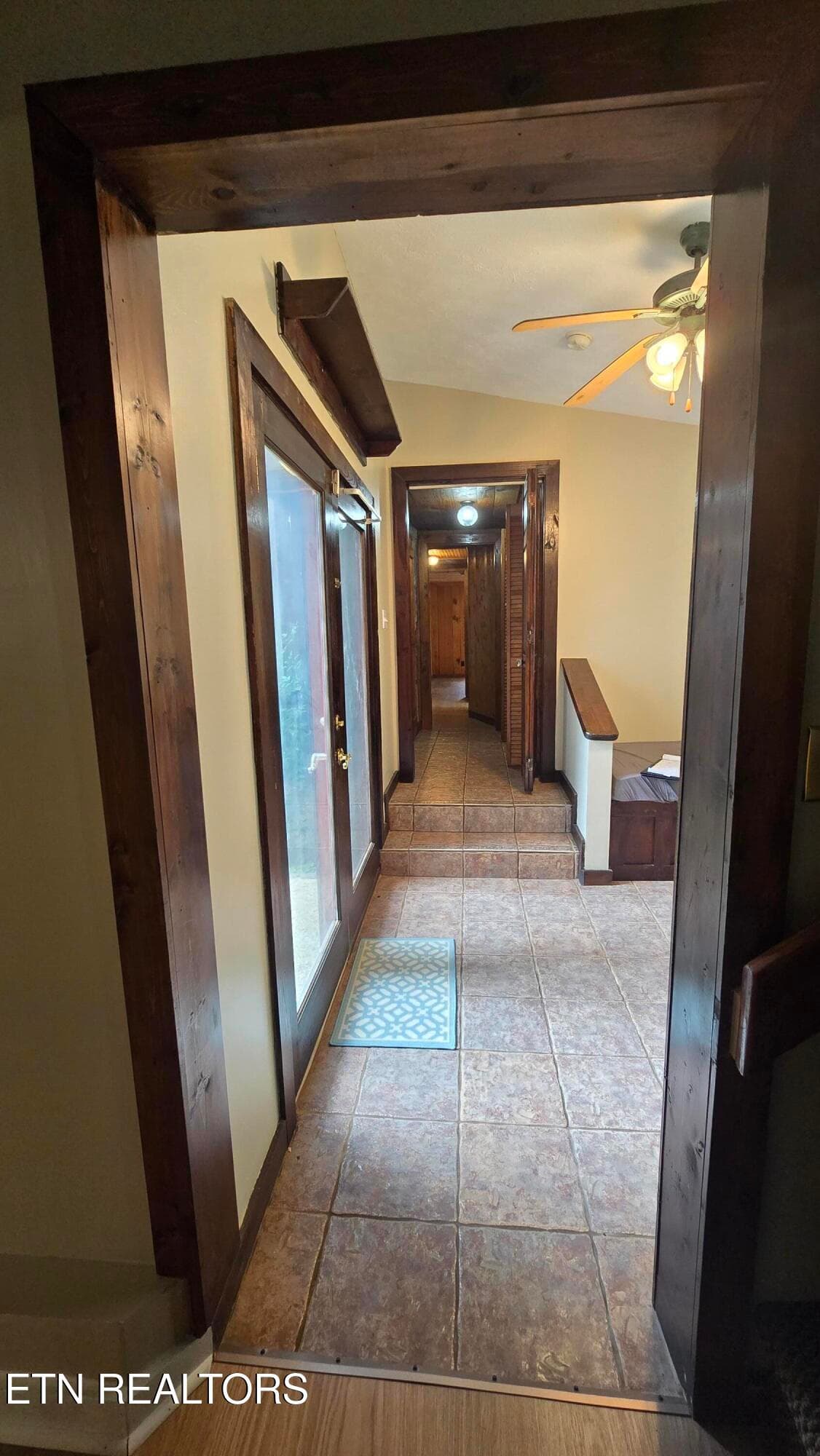 Hall Way to East Side - 5494 Lone Mountain Rd, New Tazewell, TN 37825