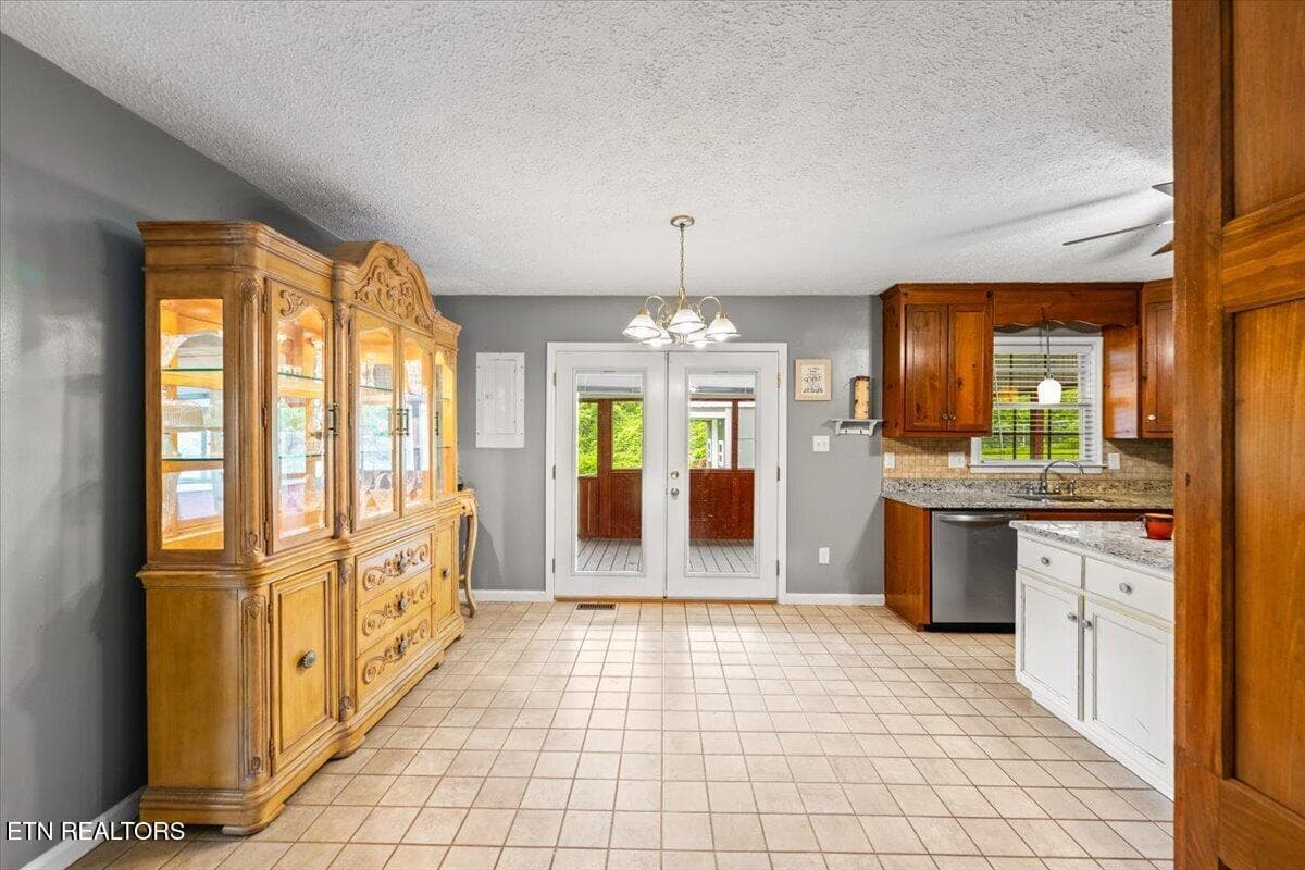 18-219 Patty Hill Rd - 219 Patty Hill Rd, Caryville, TN 37714, Caryville