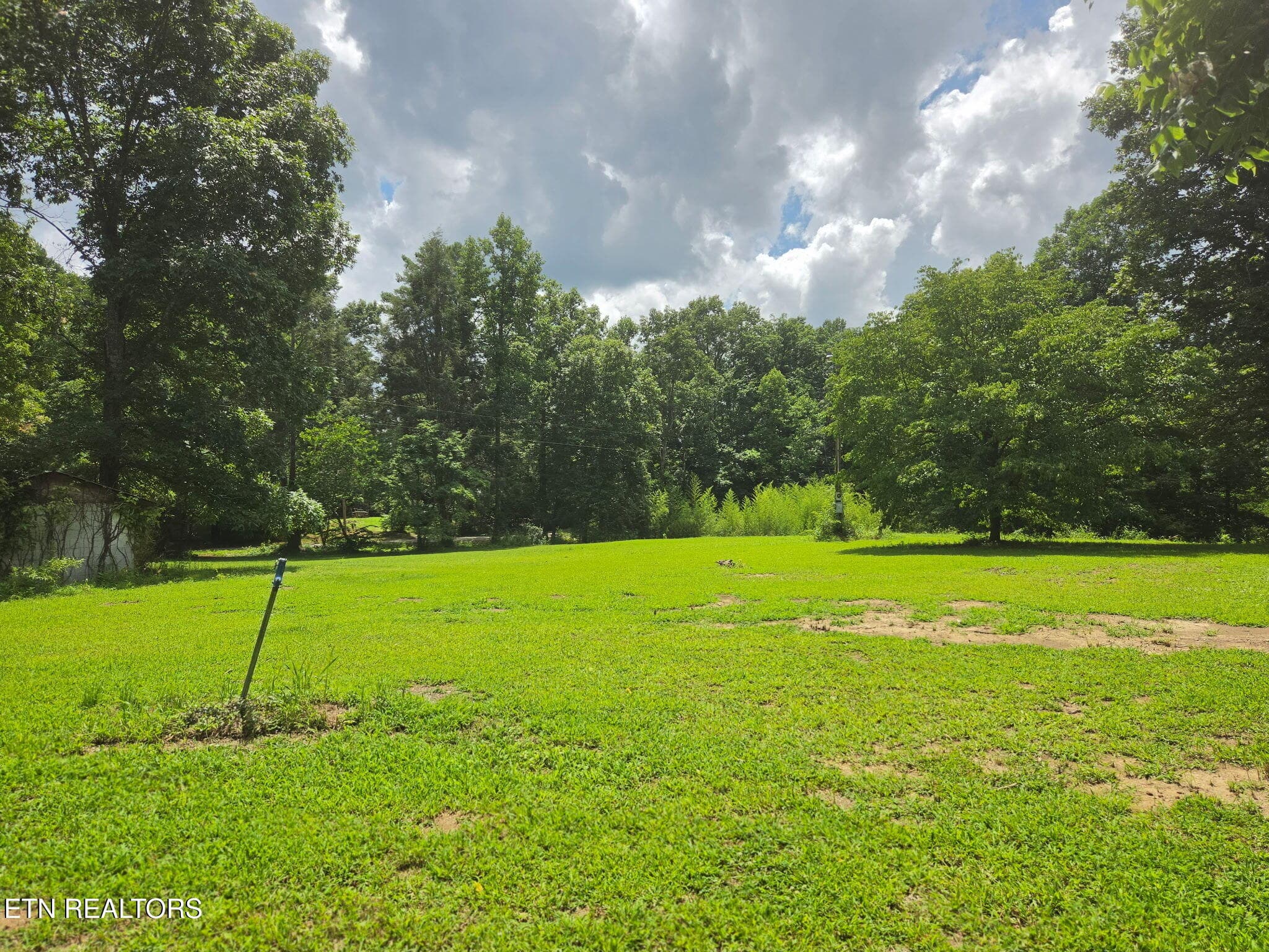 813 - 141 Central Ave, Robbins, TN 37852
