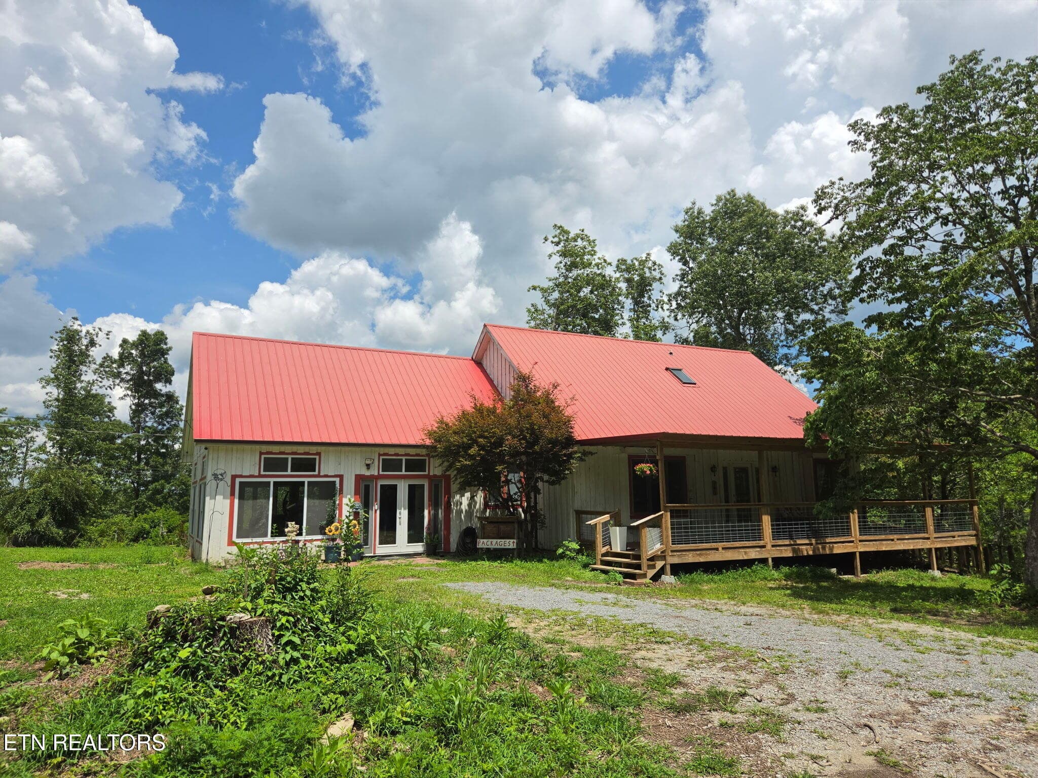805 - 141 Central Ave, Robbins, TN 37852