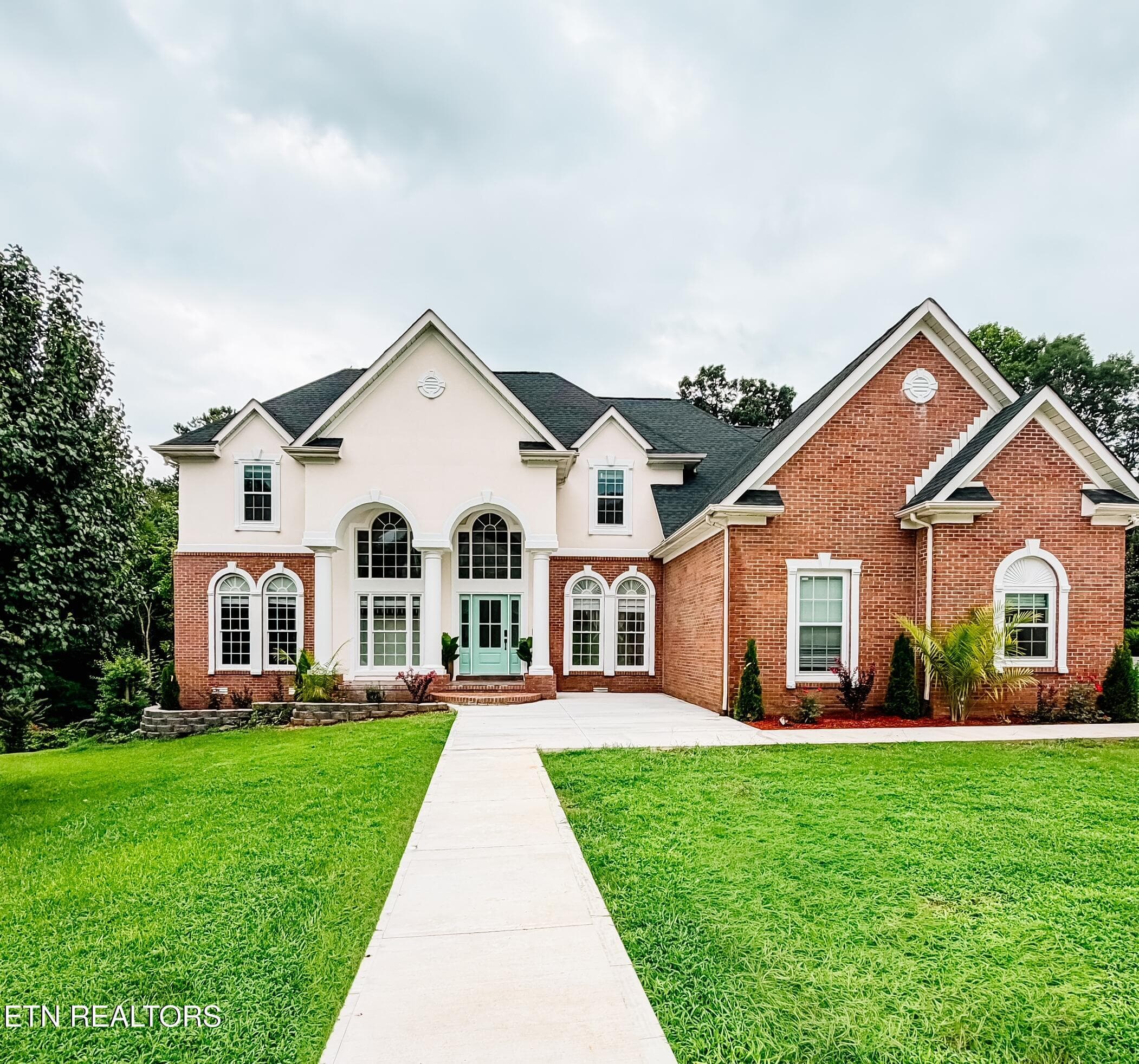 5619 Fountain Gate Rd, Knoxville, TN 37918