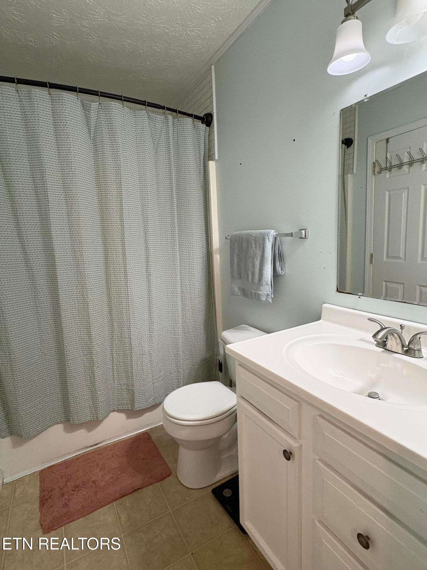 Bathroom - 2519 SE Seaton Ave, Knoxville, TN 37920, Knoxville