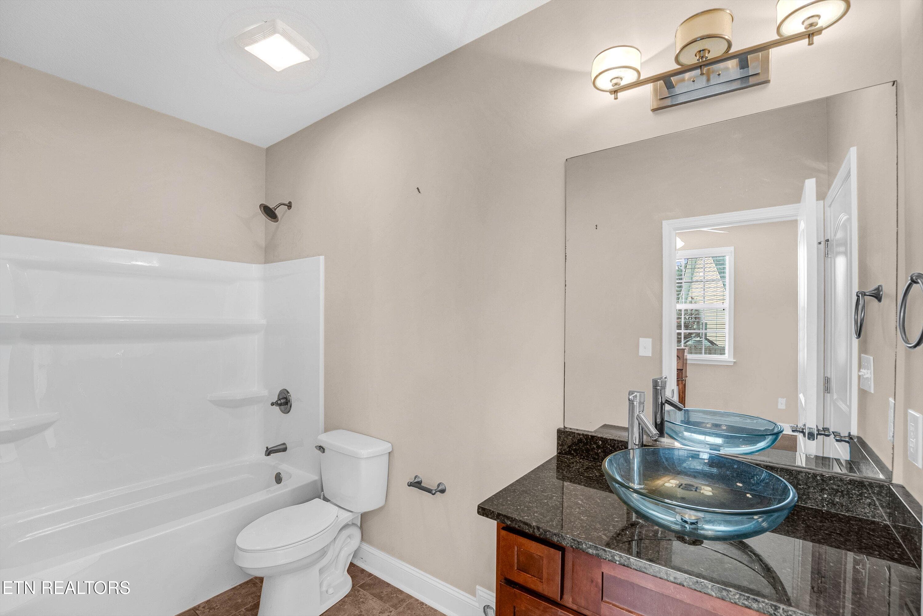 23-1st Bath A1 - 2636 Nicholas View Lane, Knoxville, TN 37931, Knoxville