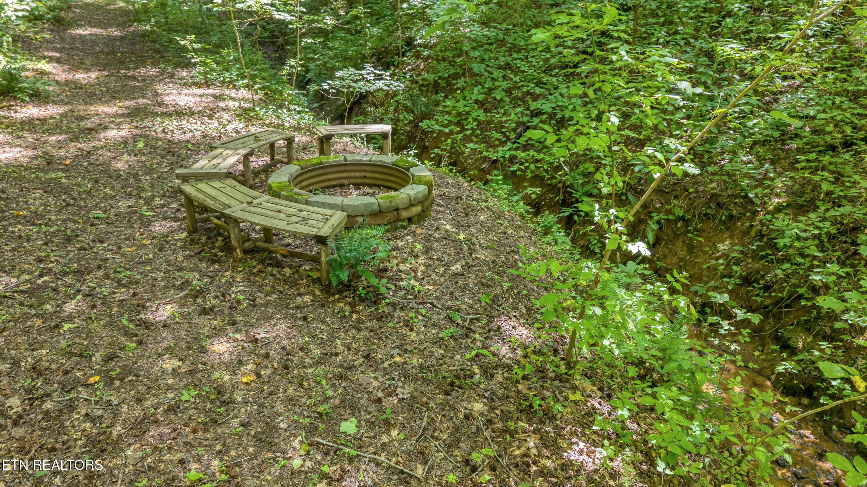 429 Trails End Rd, Walland, TN 37886