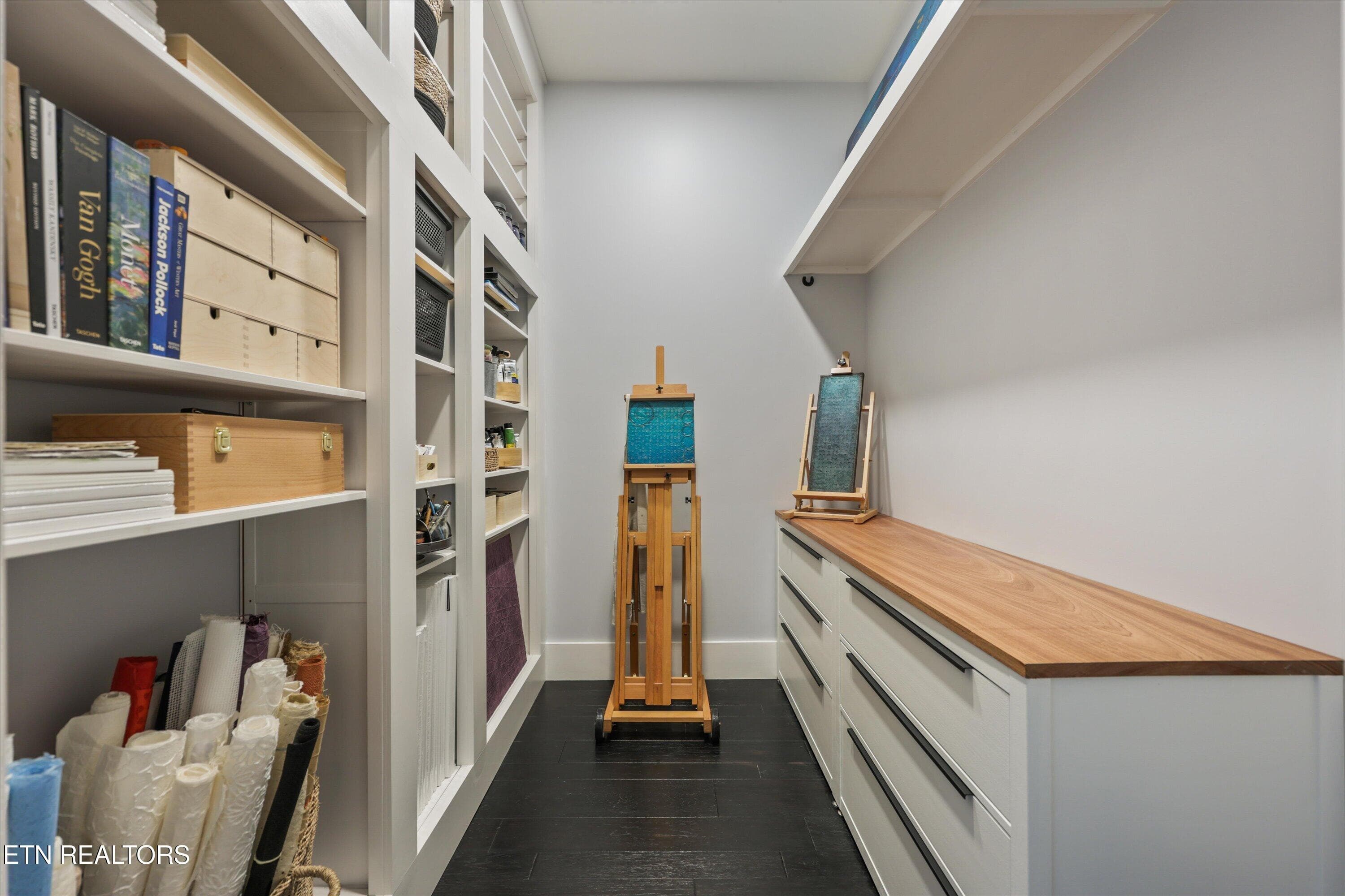 Custom Closet - 333 W Depot Ave 602, Knoxville, TN 37917, Knoxville