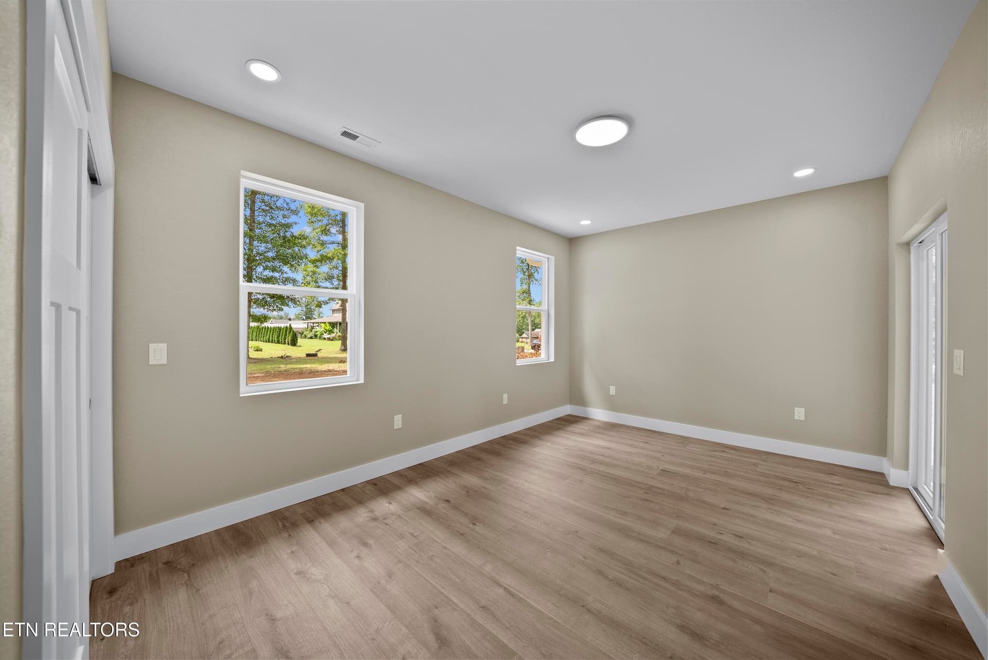 DSC07964 - 427 Bluff View Lp, Crossville, TN 38571