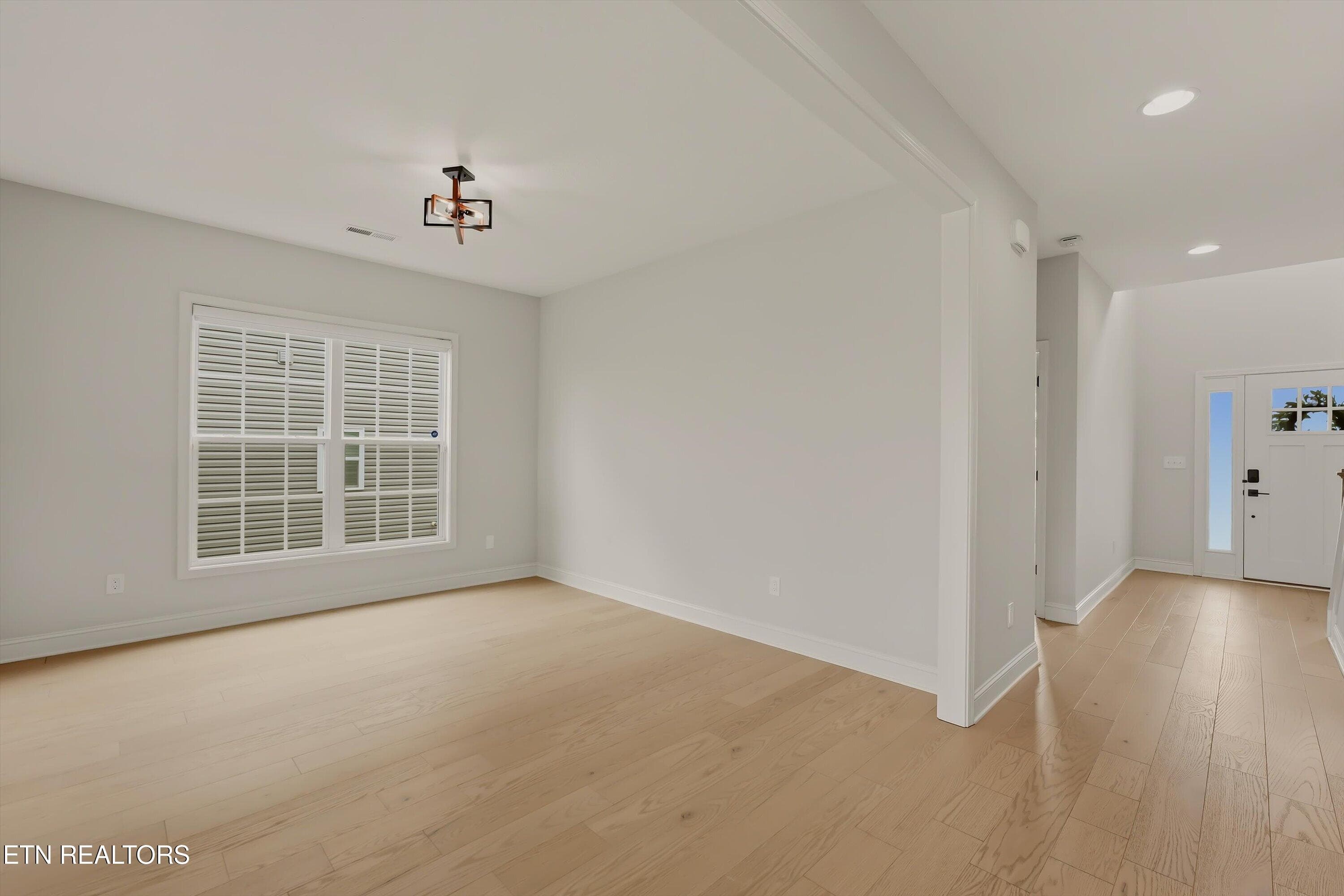 08-FINAL-7 - 1435 Ridge Climber Rd, Knoxville, TN 37922, Knoxville