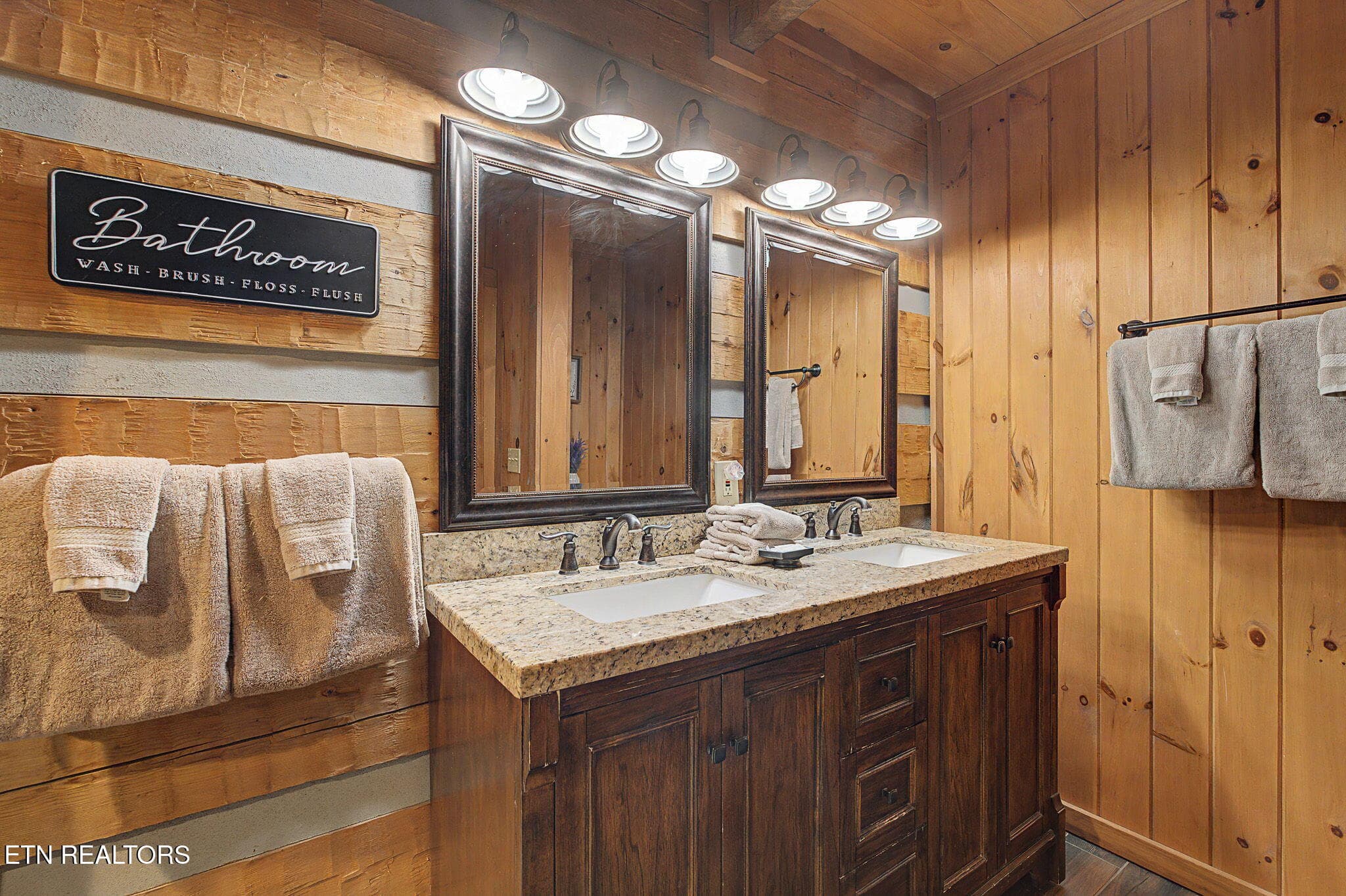 12-web-or-mls-2323-hidden-mountain-rd - 2323 Hidden Mountain Rd, Sevierville, TN 37876