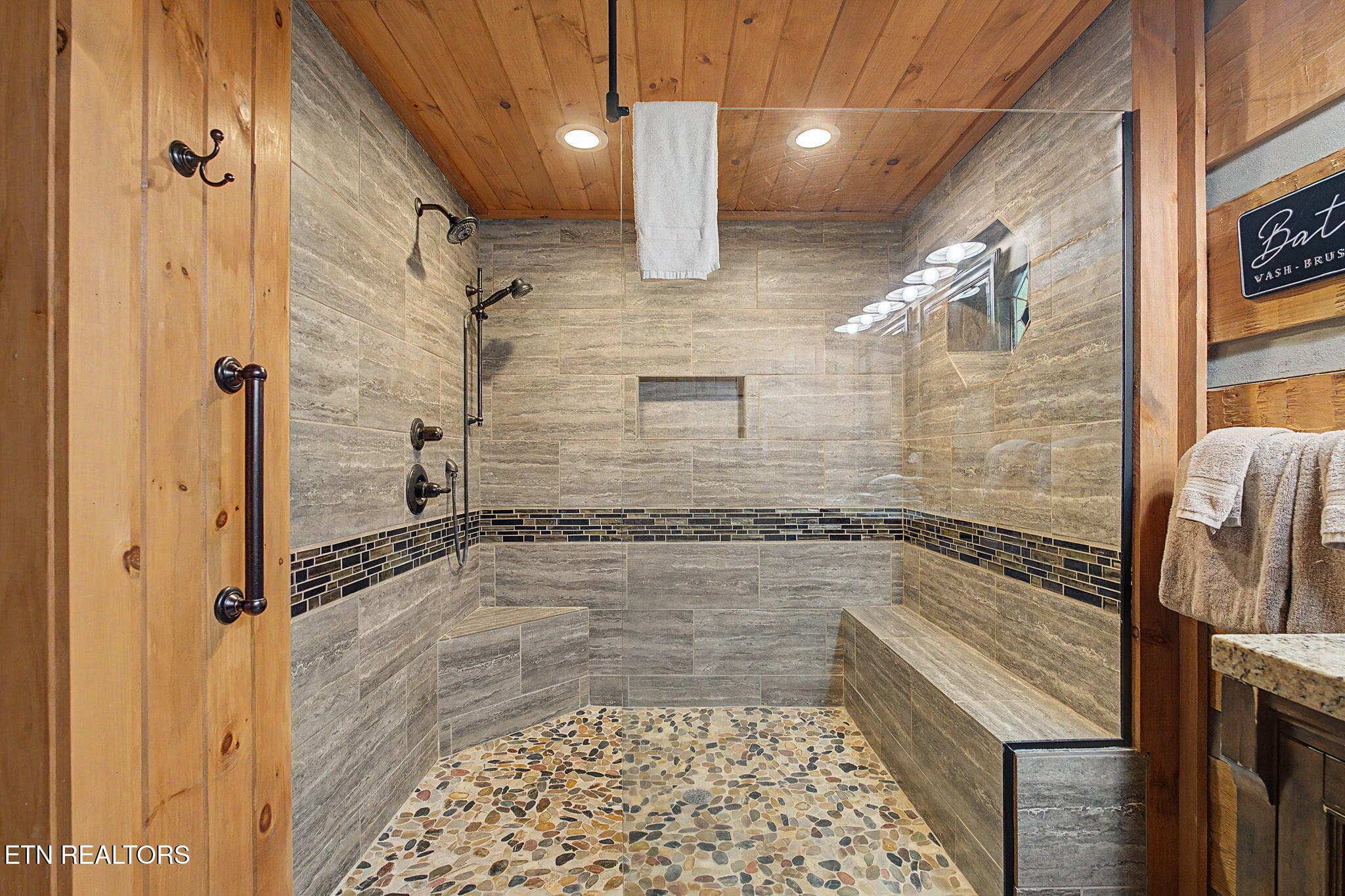 13-web-or-mls-2323-hidden-mountain-rd - 2323 Hidden Mountain Rd, Sevierville, TN 37876
