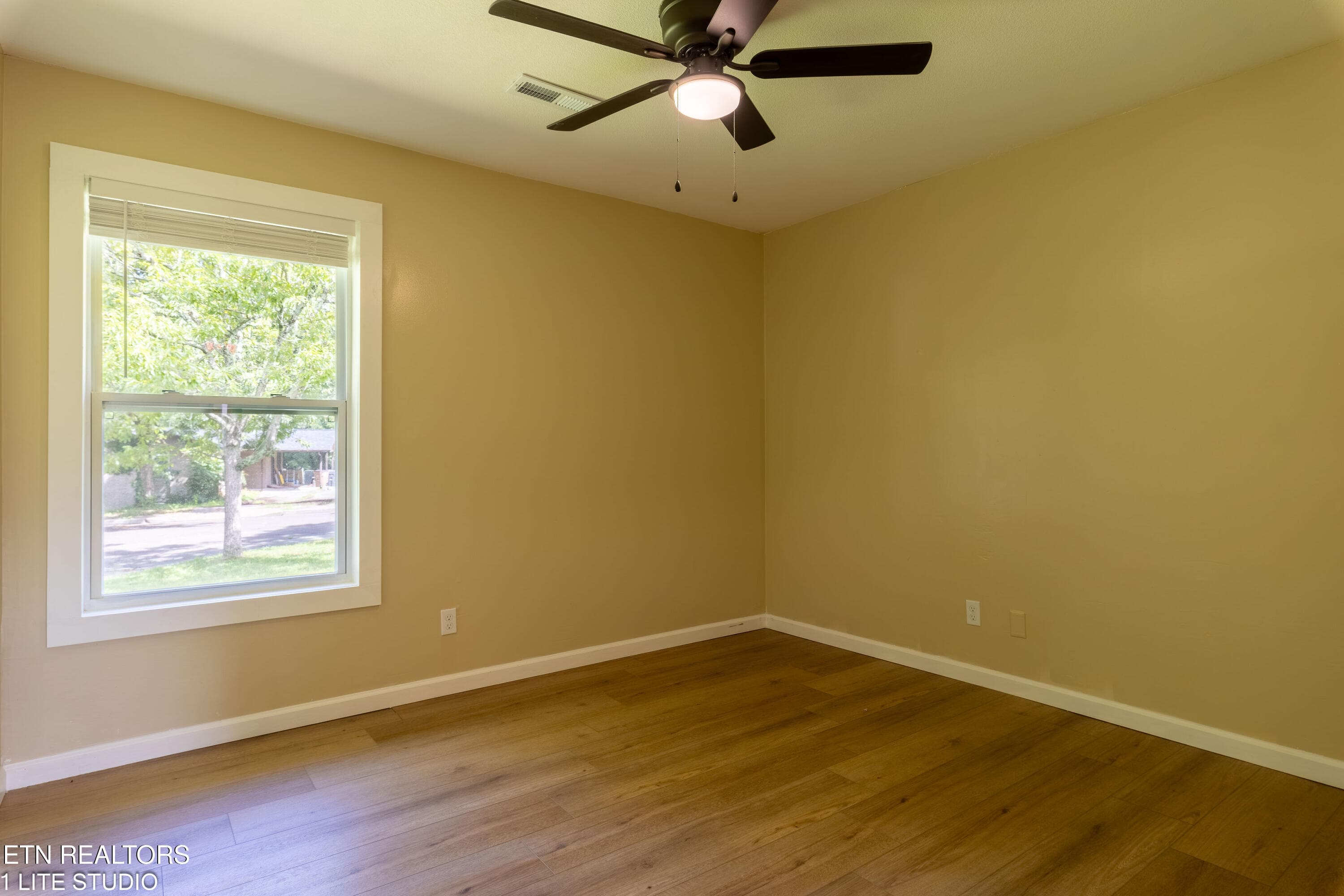 Bedroom 1 - 1658 Laurans Ave, Knoxville, TN 37915, Knoxville