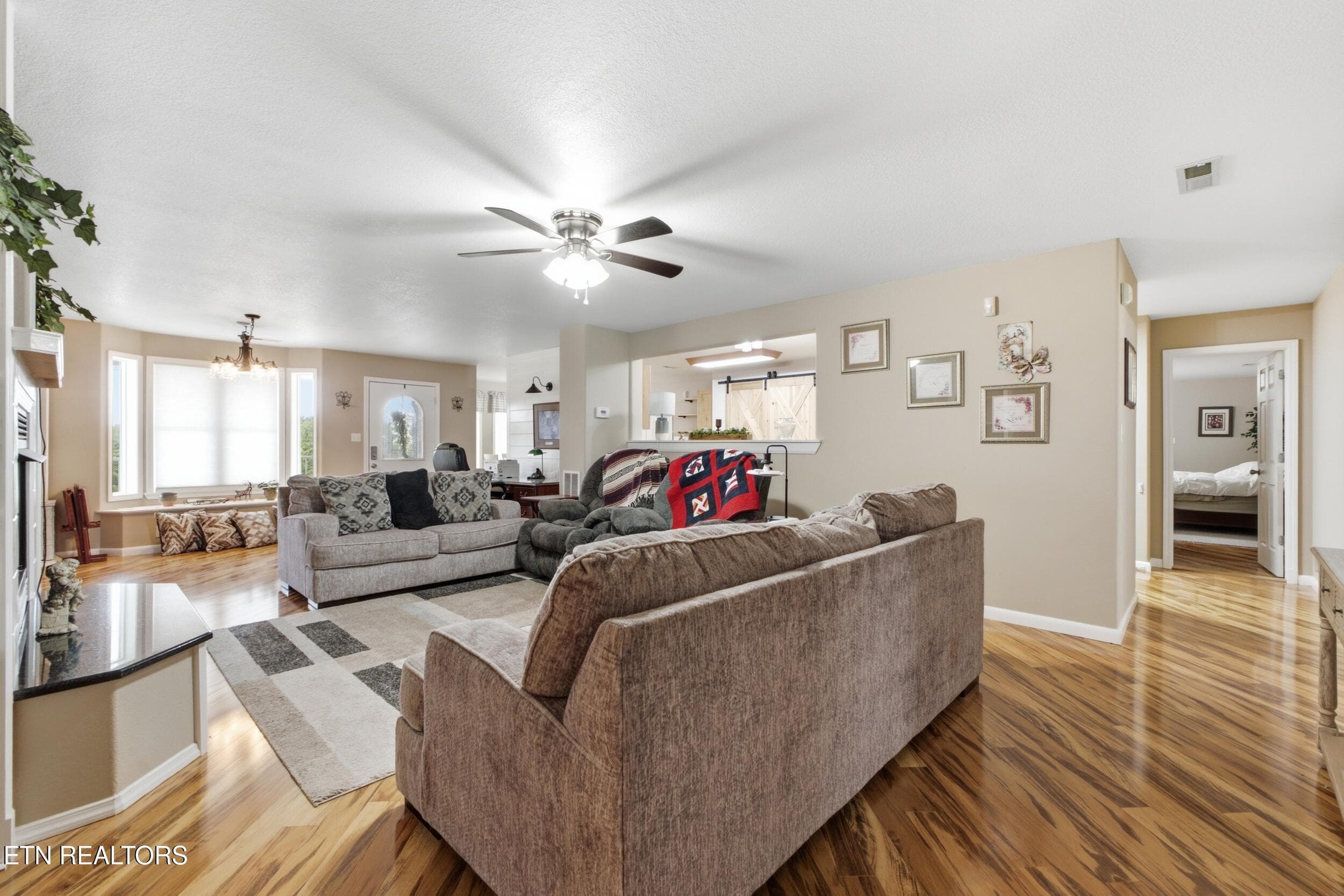 030_dsc03142 - 1700 Cedar Valley Rd, Sweetwater, TN 37874