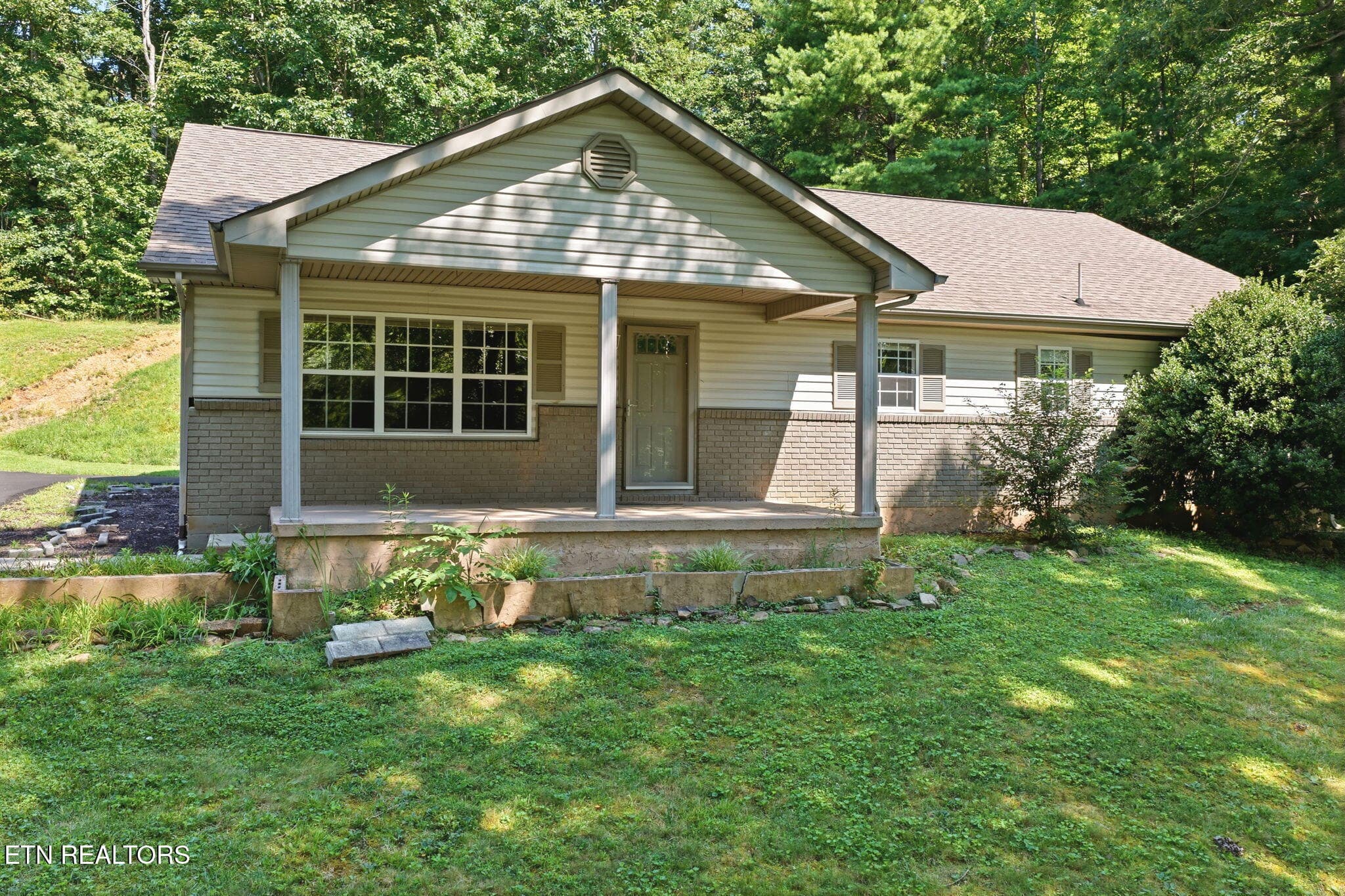 42-web-or-mls-012_241 Skyline-014 - 241 Skyline Drive, Oneida, TN 37841
