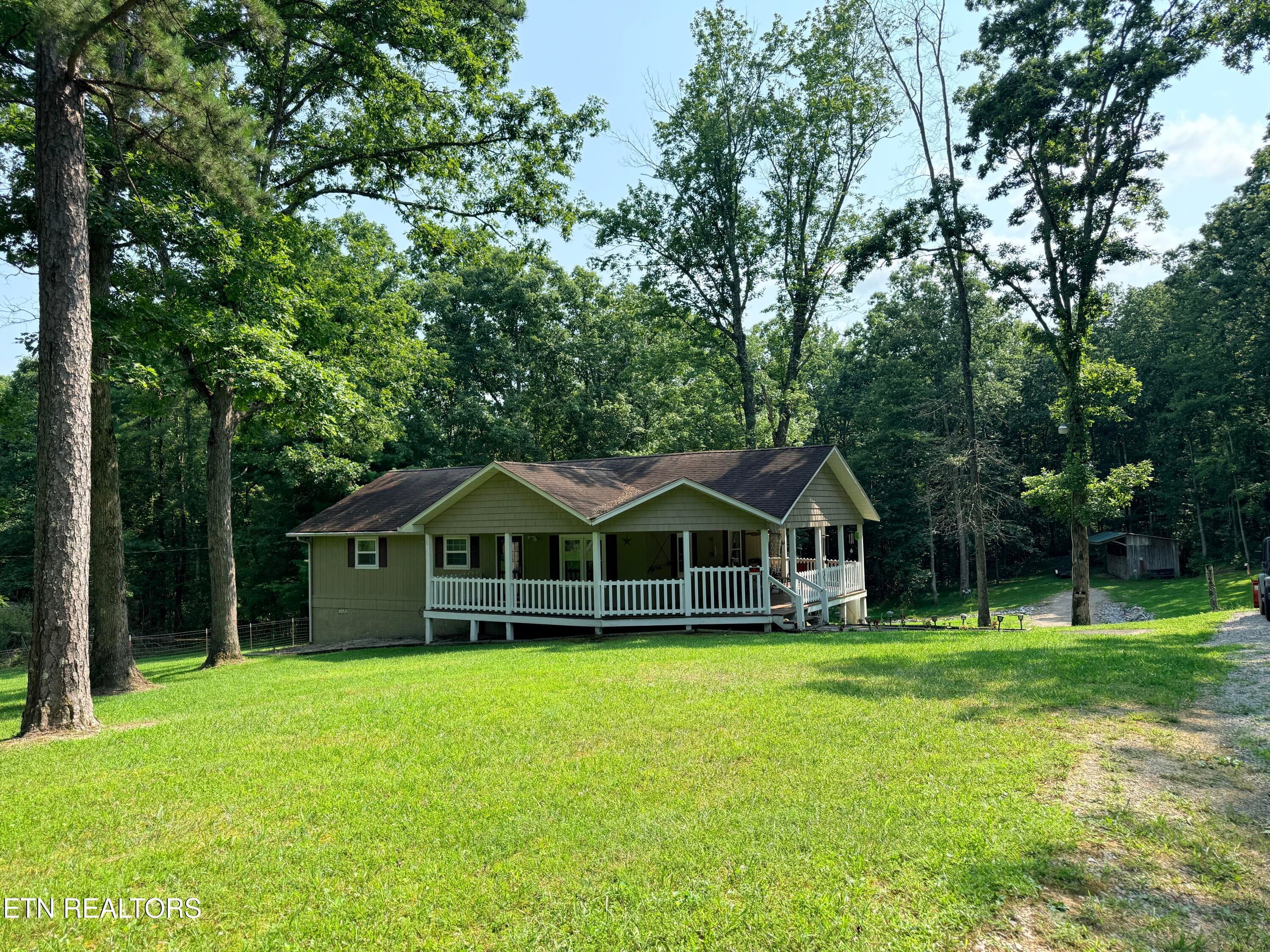 IMG_9630 - 1250 Darrow Ridge Rd, Jamestown, TN 38556