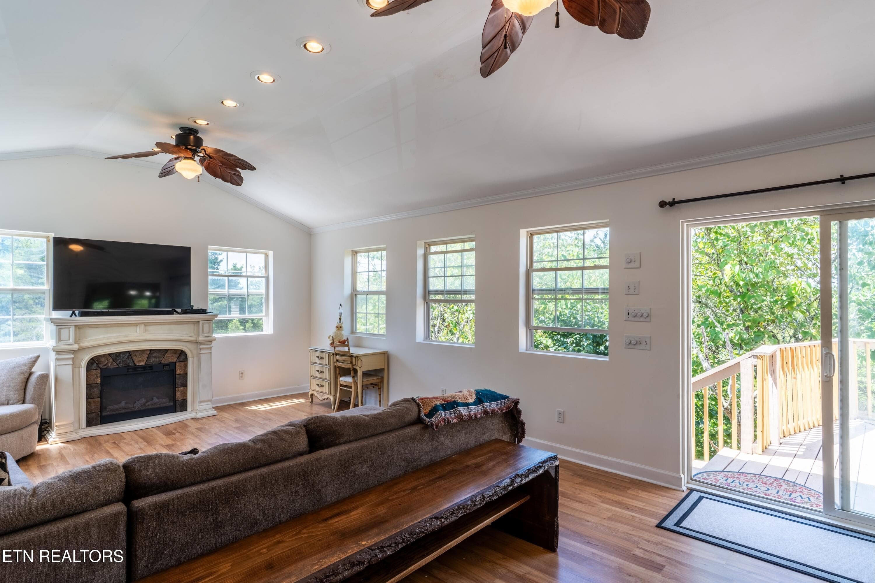 Great Room Upper Level - 1225 Paradise Lane, Dandridge, TN 37725
