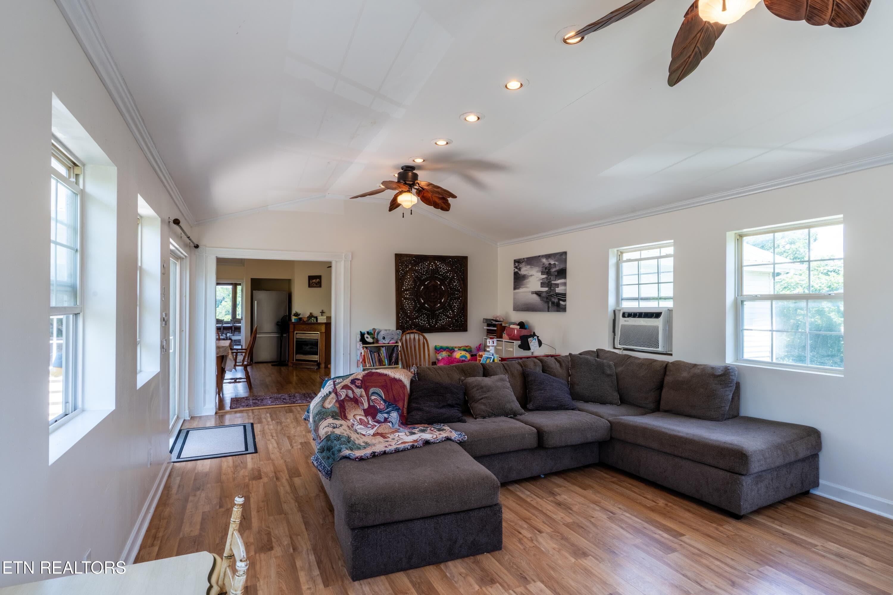 Great Room Upper Level - 1225 Paradise Lane, Dandridge, TN 37725