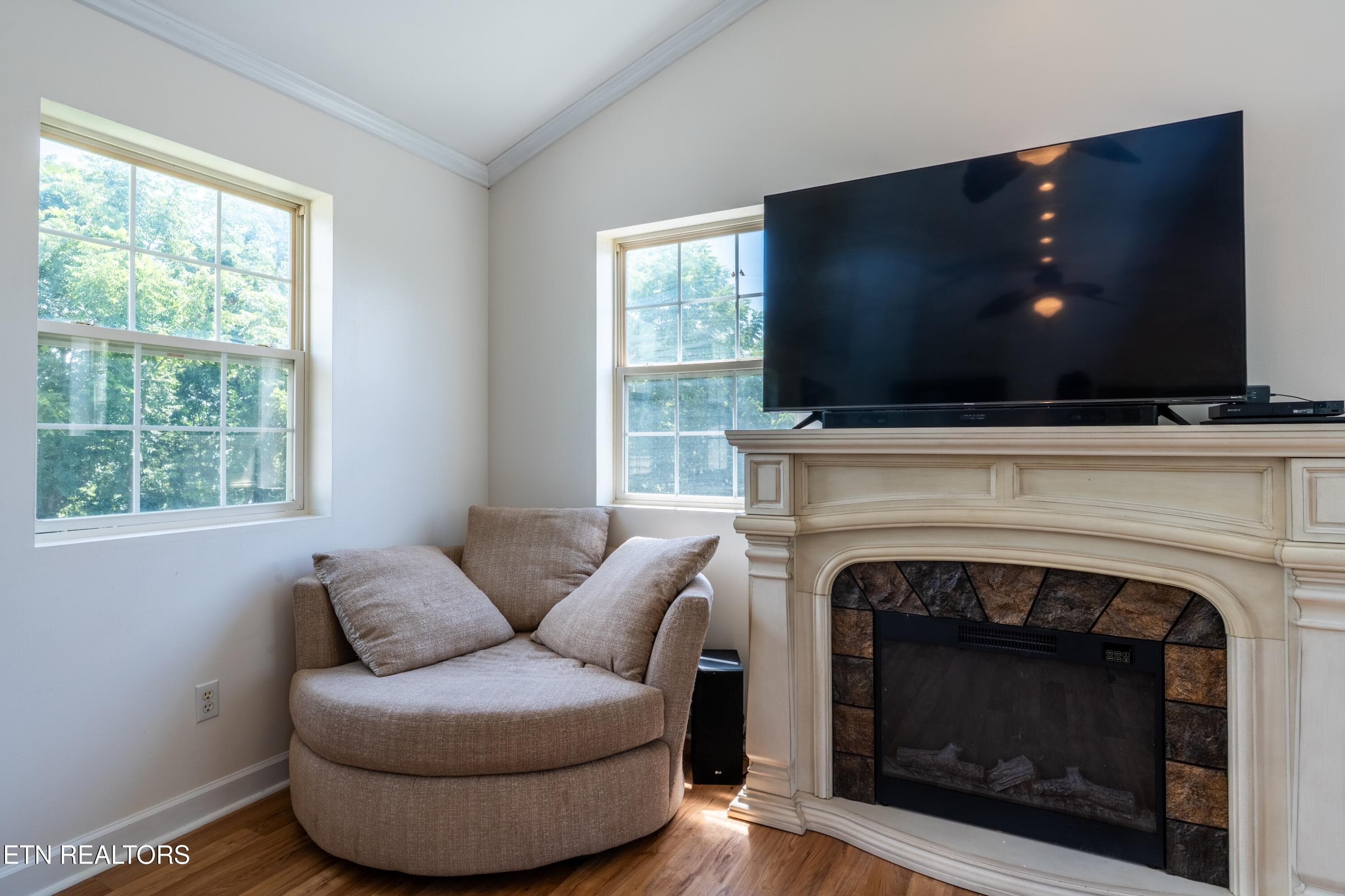 Great Room Upper Level - 1225 Paradise Lane, Dandridge, TN 37725