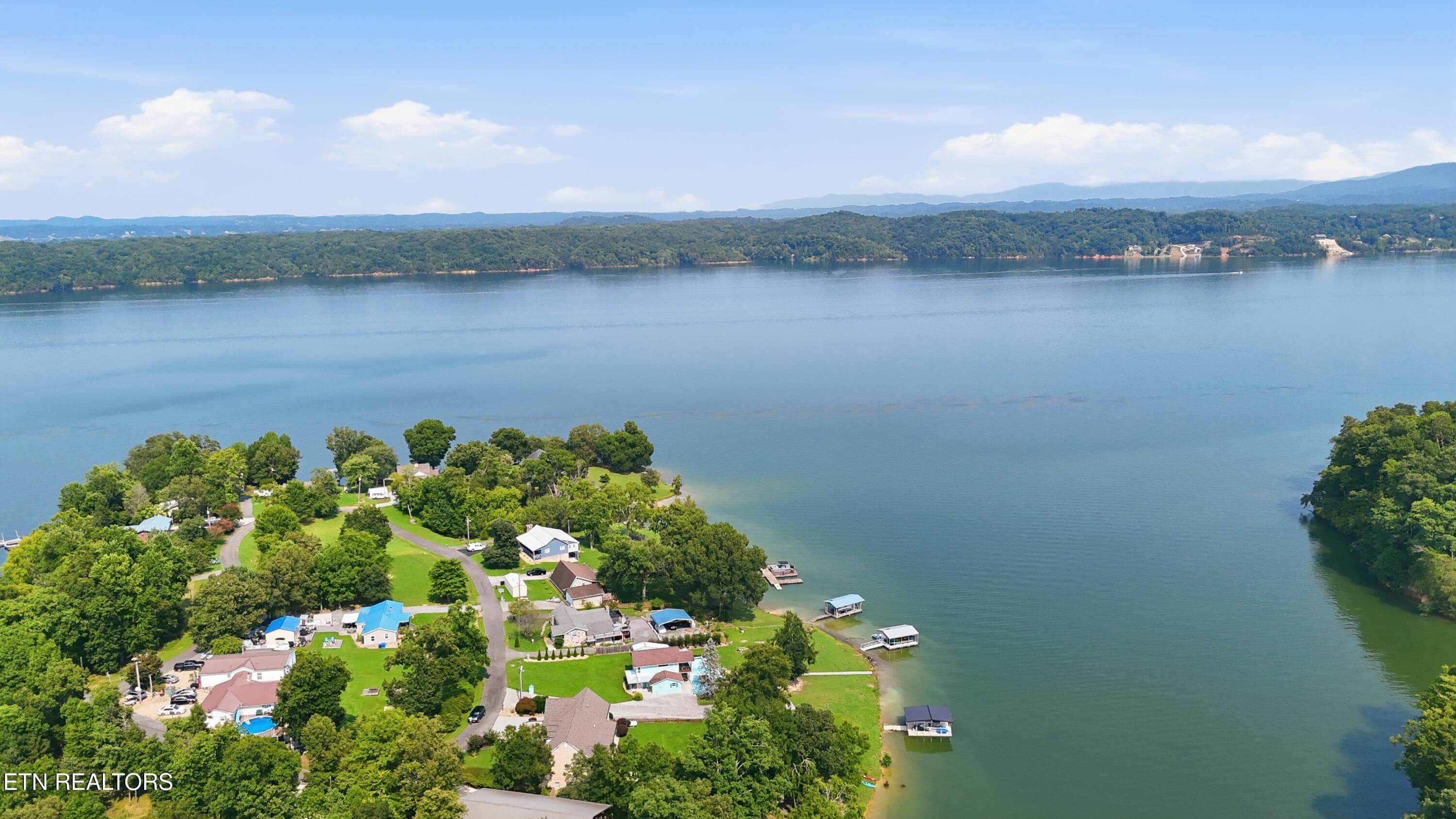 dji_fly_20260727_163018_0915_17851903657 - 2177 Riverview Drive, Dandridge, TN 37725, Dandridge