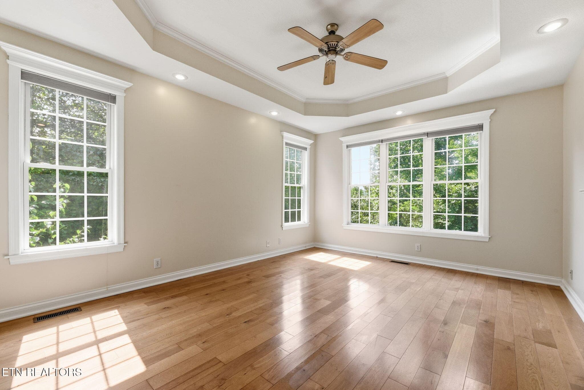 40-web-or-mls-DSC_8407 - 135 W Northberry St, Oak Ridge, TN 37830