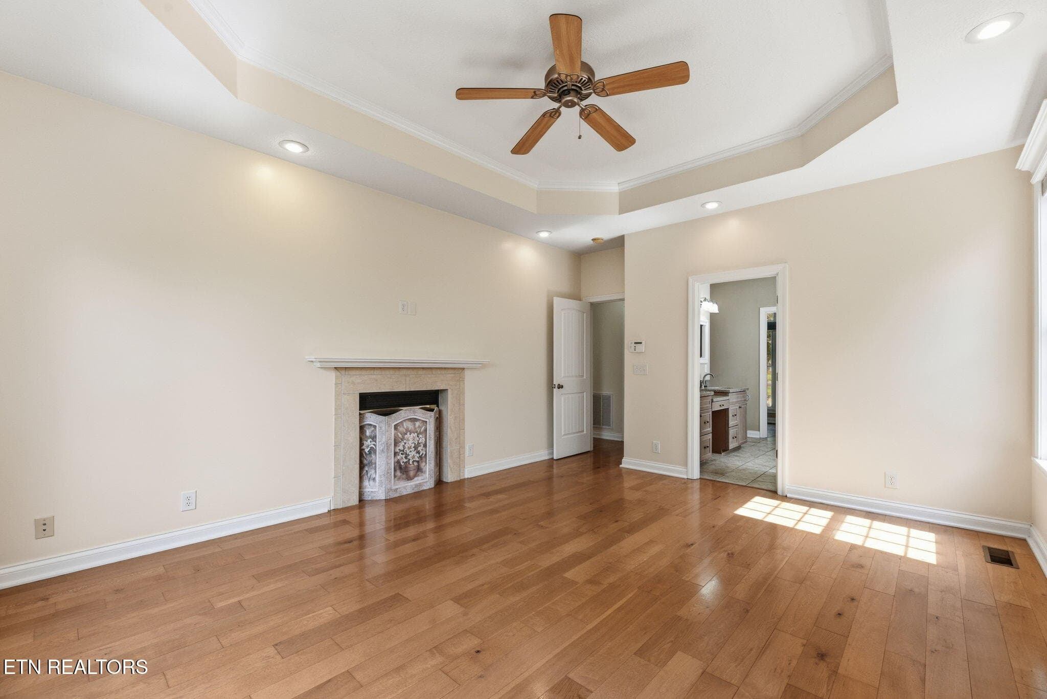41-web-or-mls-DSC_8410 - 135 W Northberry St, Oak Ridge, TN 37830