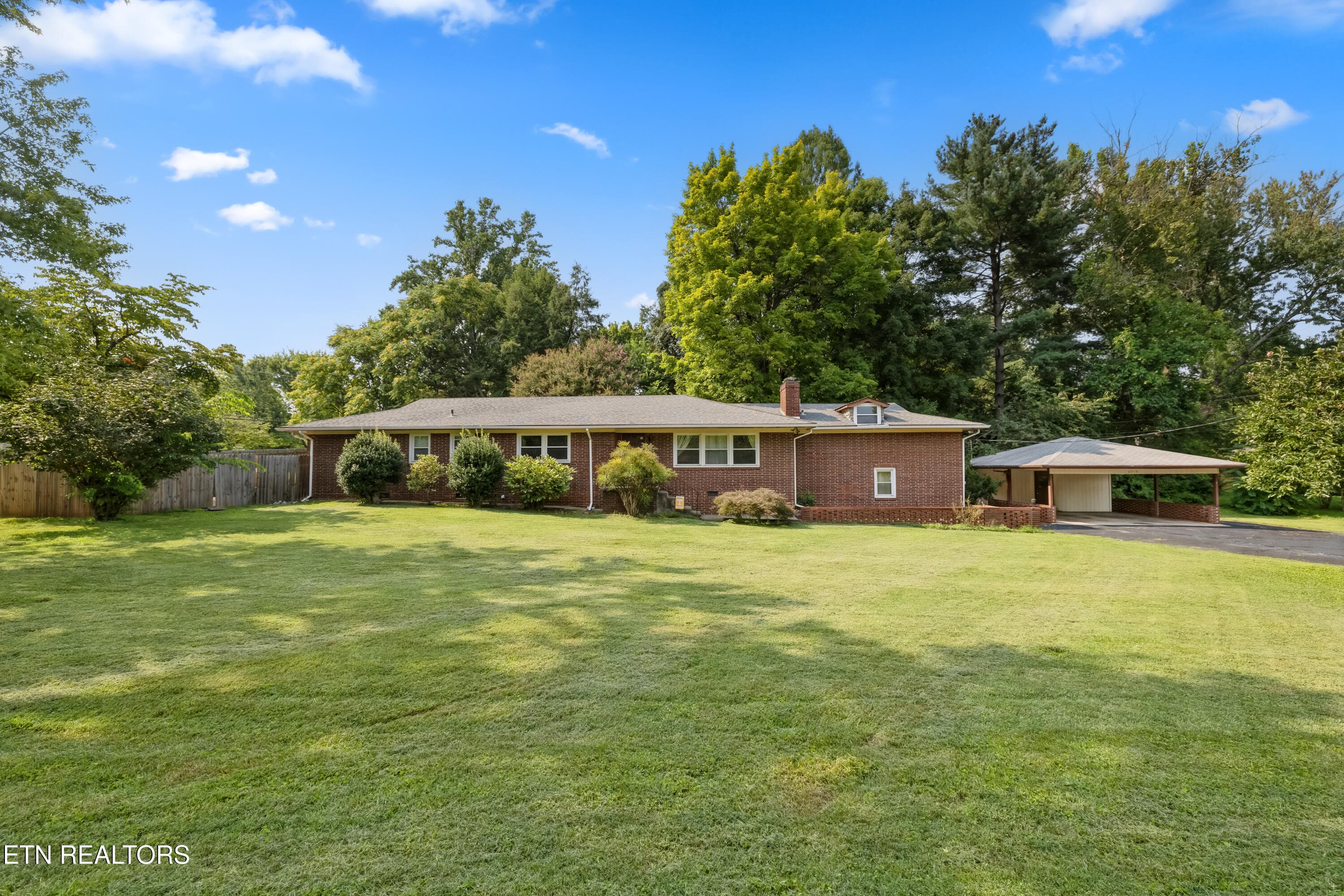 6919 Haverhill Drive, Knoxville, TN 37909