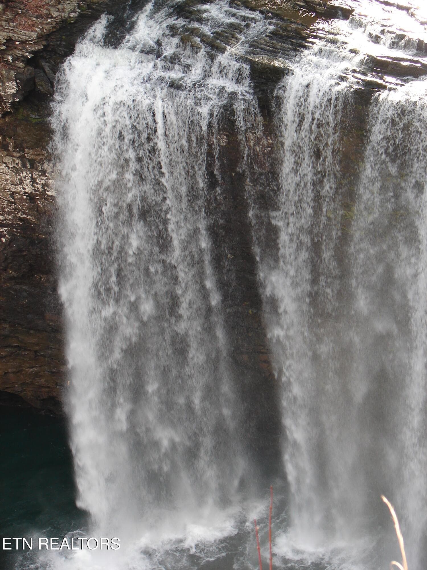 TENNESSEE WATERFALLS AND HIKING - 105 Kings Down Drive, Fairfield Glade, TN 38558