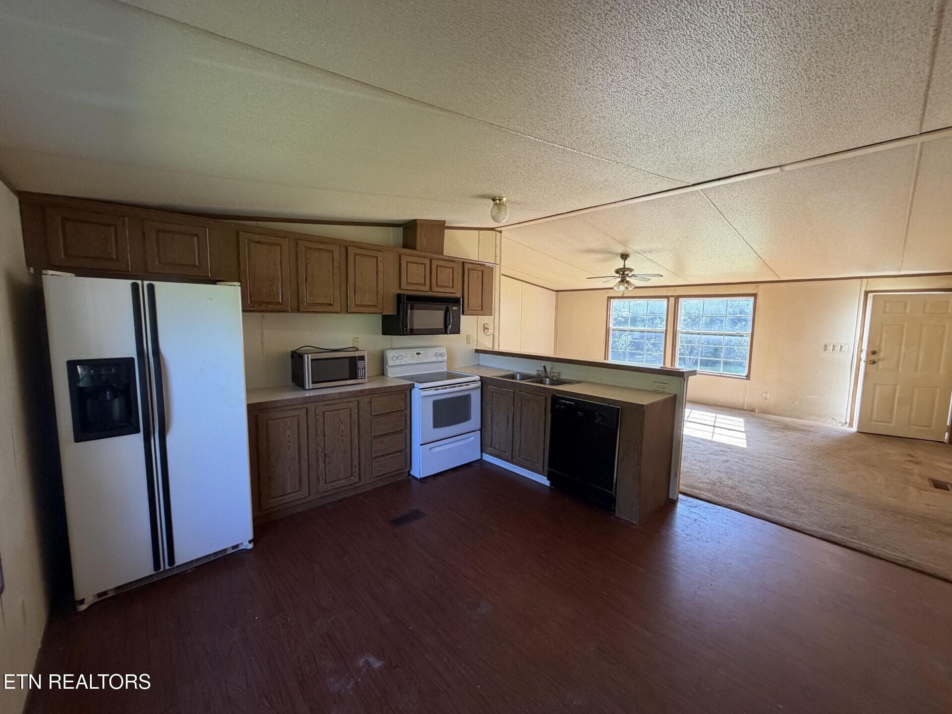 11033 Hwy 68 kitfchen2 - 11033 Highway 68, Grandview, TN 37337