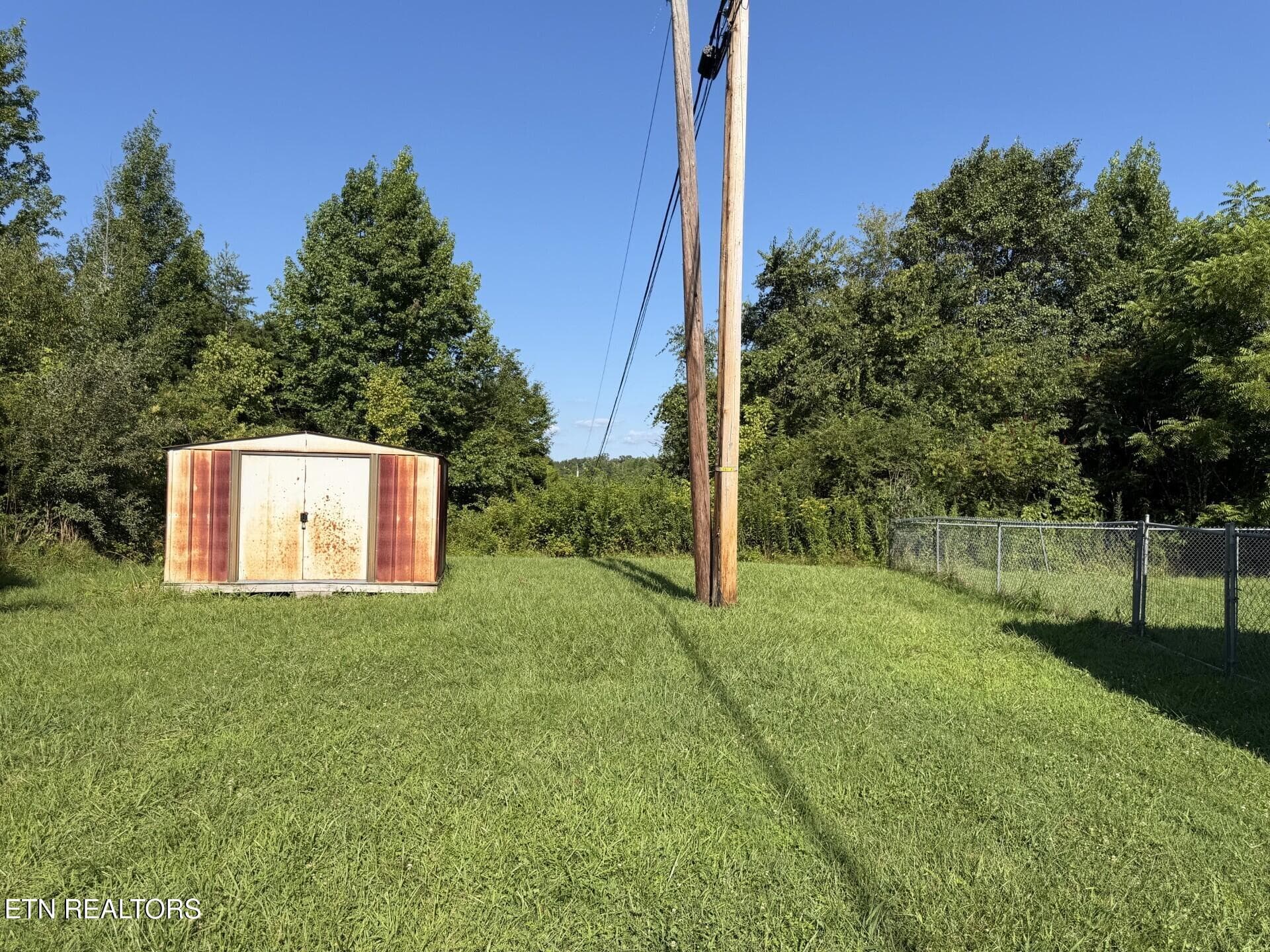11033 Hwy 68 storage shed - 11033 Highway 68, Grandview, TN 37337