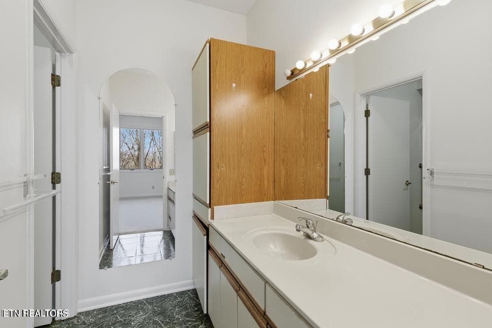 Main level Primary Bathroom - 152 Whippoorwill Drive, Oak Ridge, TN 37830