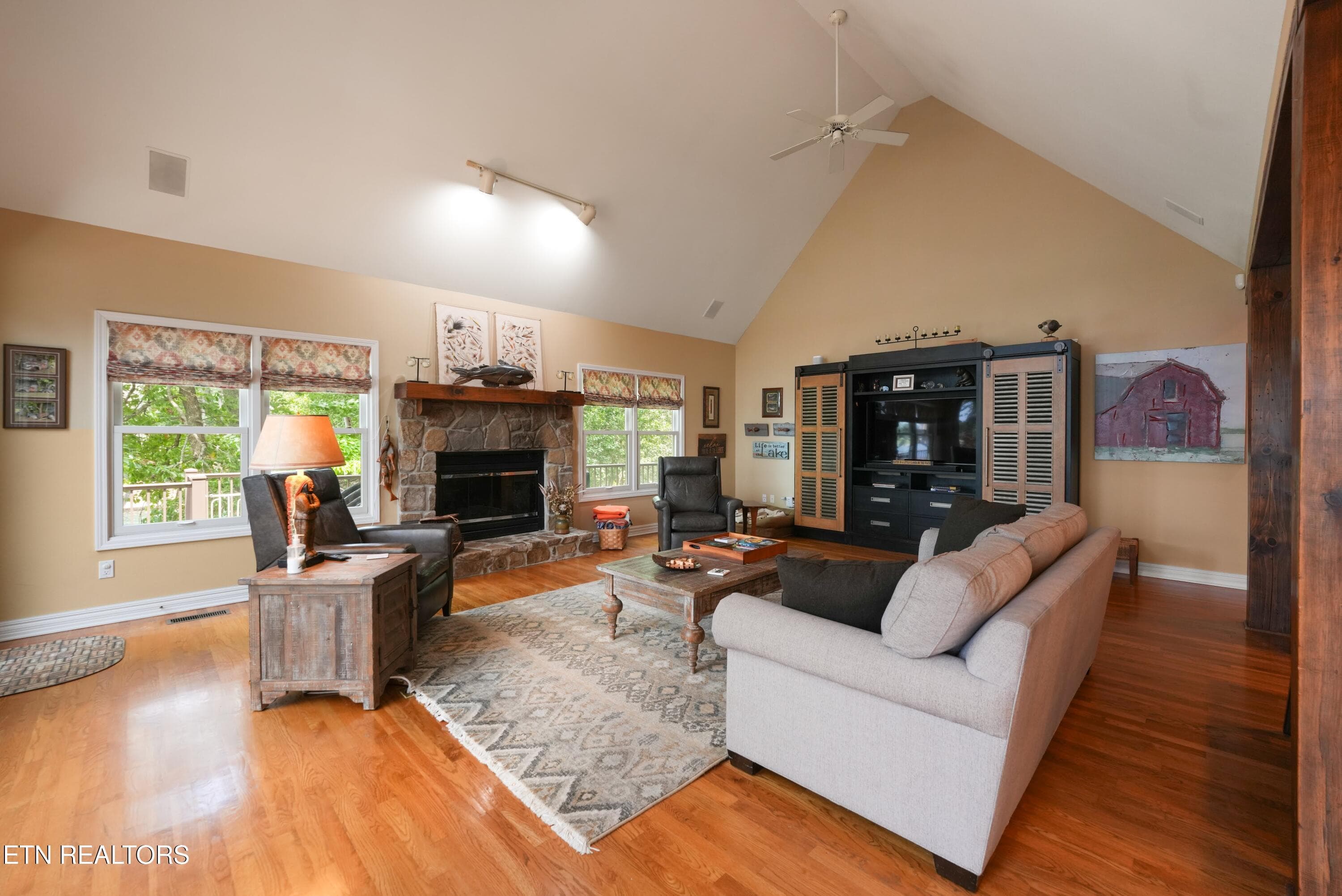 Family Area - 16 Milnor Circle, Crossville, TN 38558, Crossville