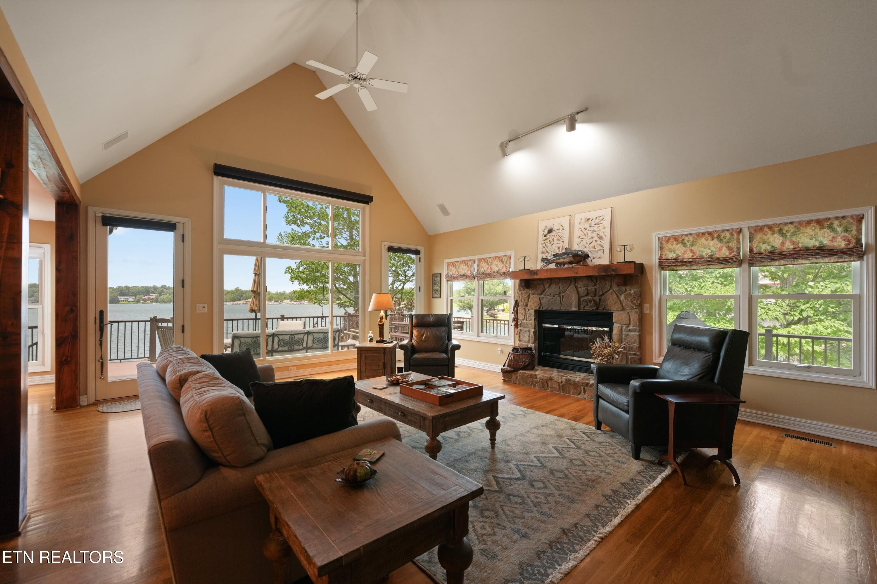Family Area - 16 Milnor Circle, Crossville, TN 38558, Crossville