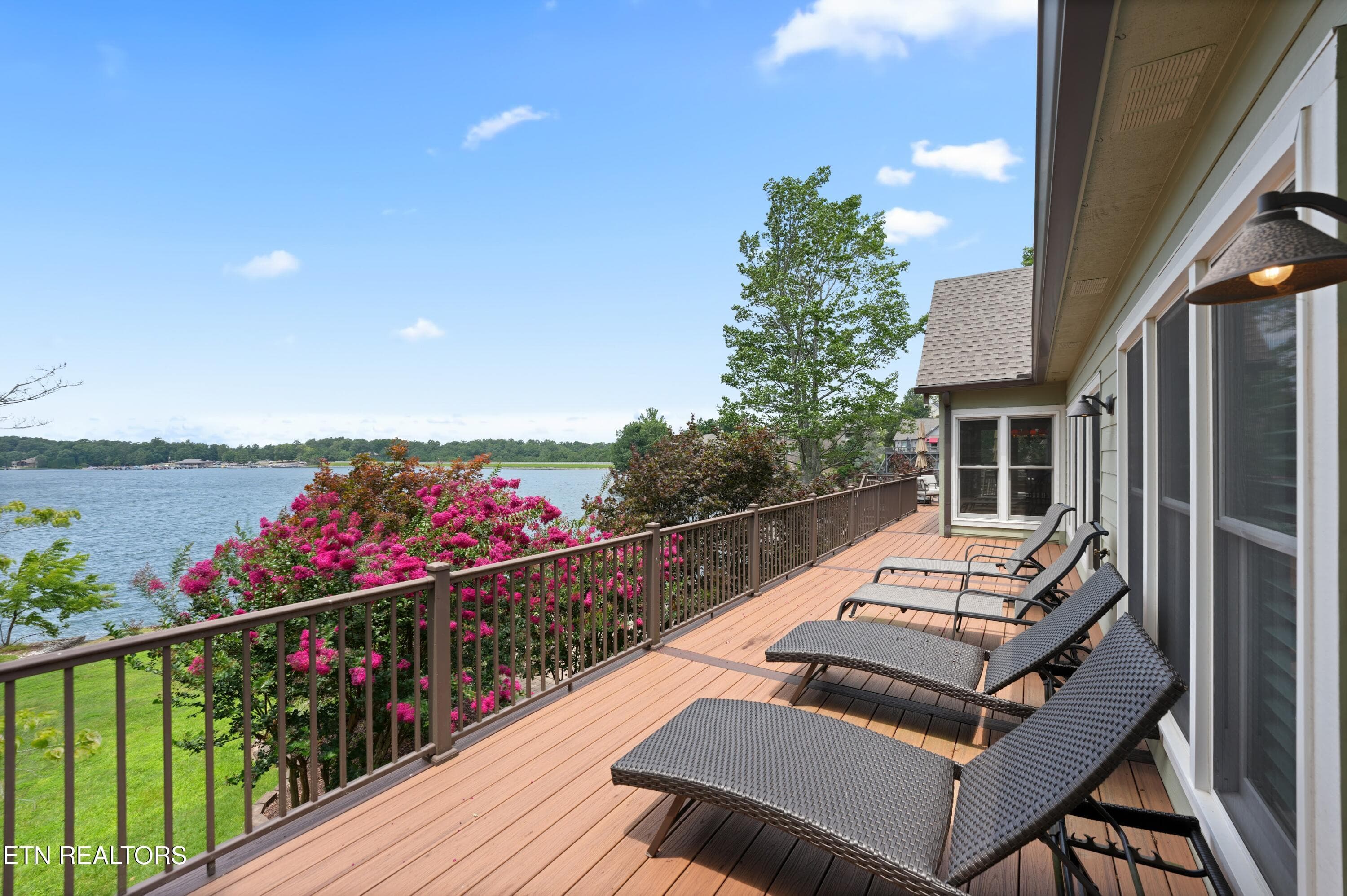 Composite Deck Off of Master Bedroom - 16 Milnor Circle, Crossville, TN 38558, Crossville
