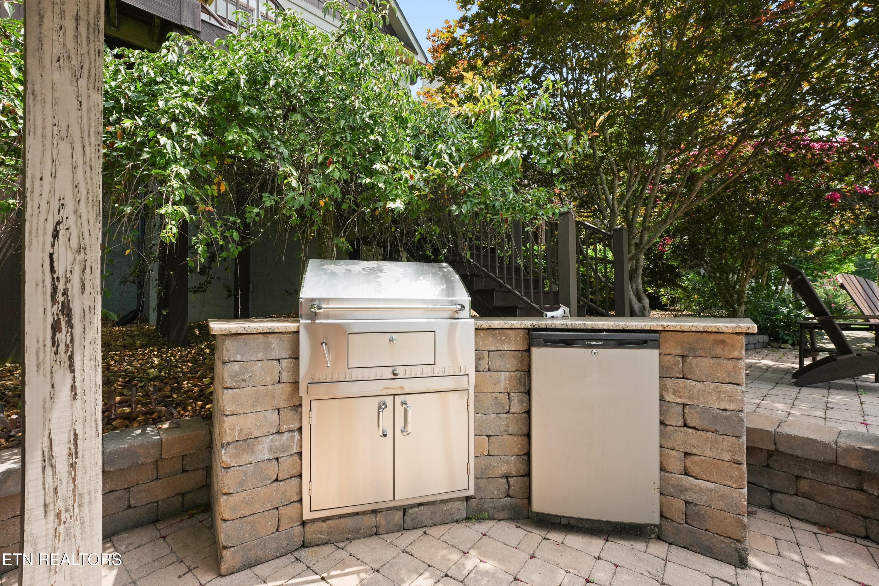 Outdoor Grilling Station - 16 Milnor Circle, Crossville, TN 38558, Crossville