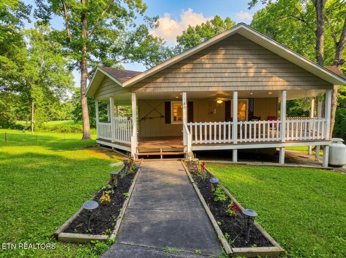 photo-02 - 1250 Darrow Ridge Rd, Jamestown, TN 38556