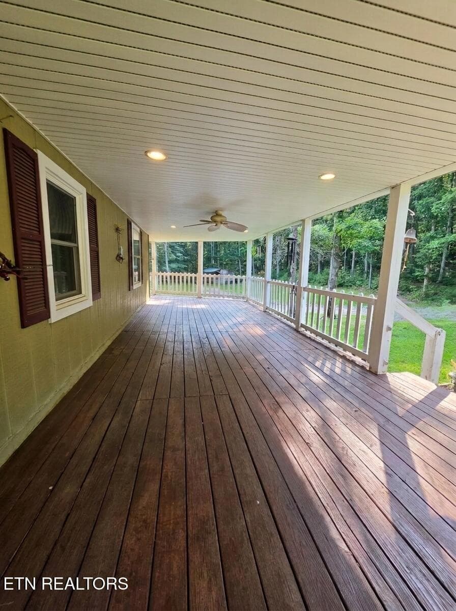 photo-03 - 1250 Darrow Ridge Rd, Jamestown, TN 38556