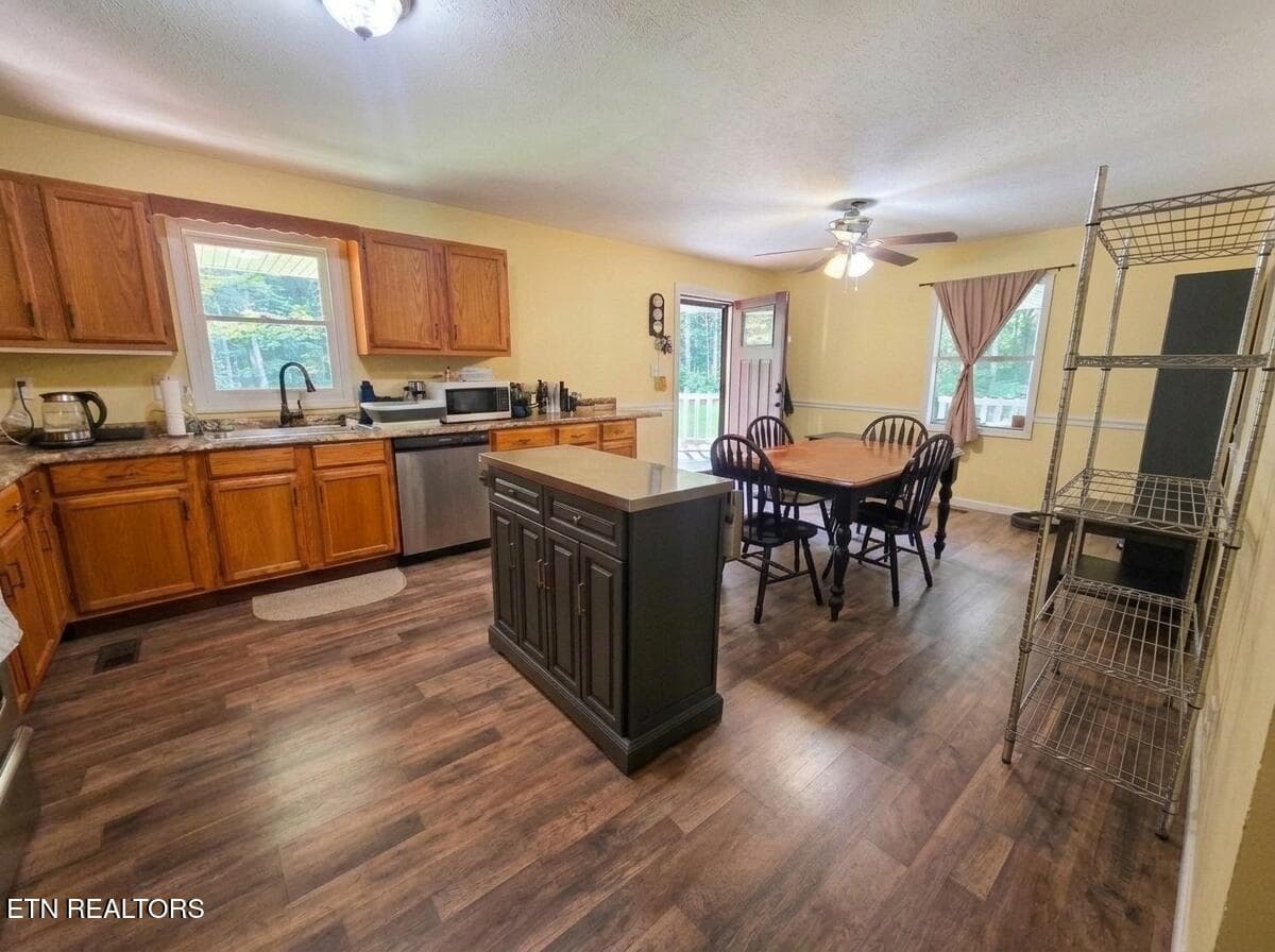 photo-12 - 1250 Darrow Ridge Rd, Jamestown, TN 38556